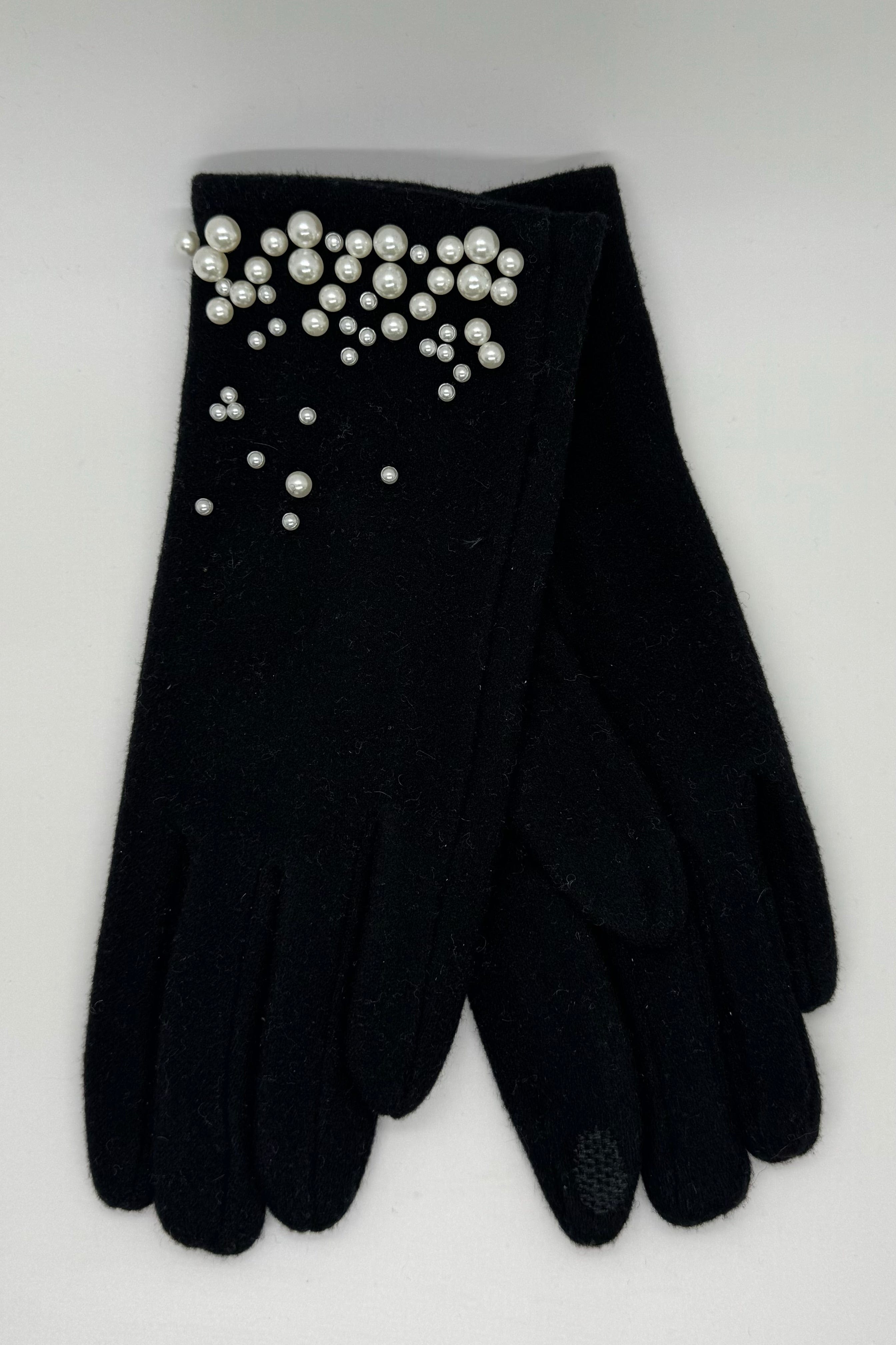 Black Felted Gloves with Pearls