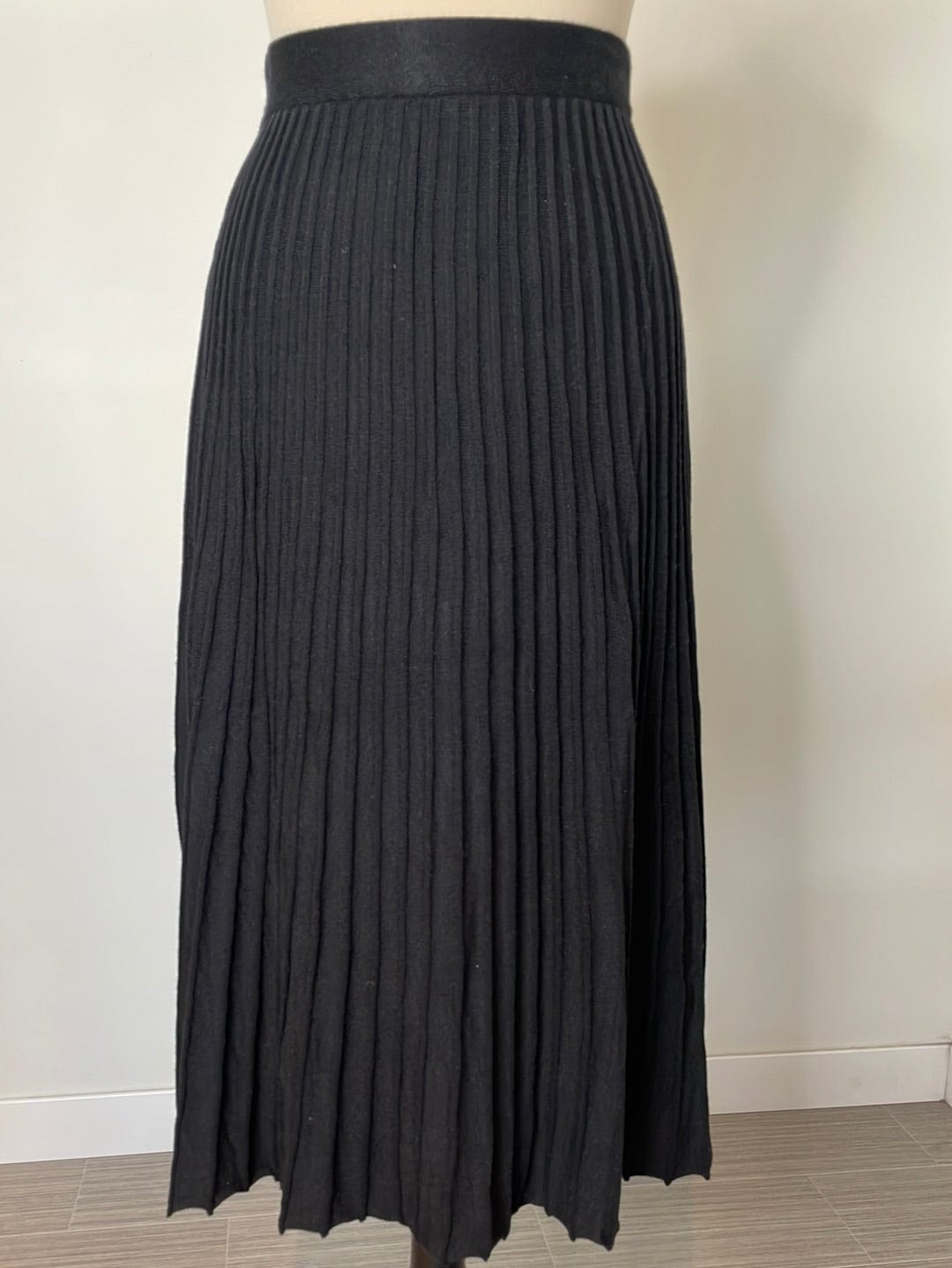 Black Knit Pleated Midi Skirt