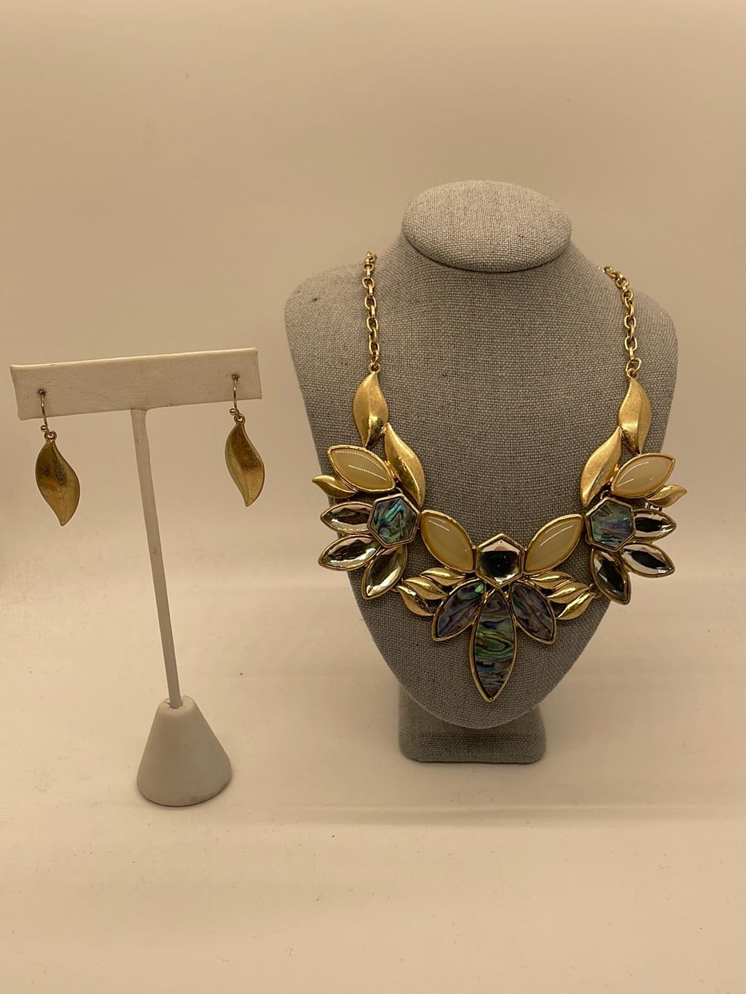 Shell Statement Necklace