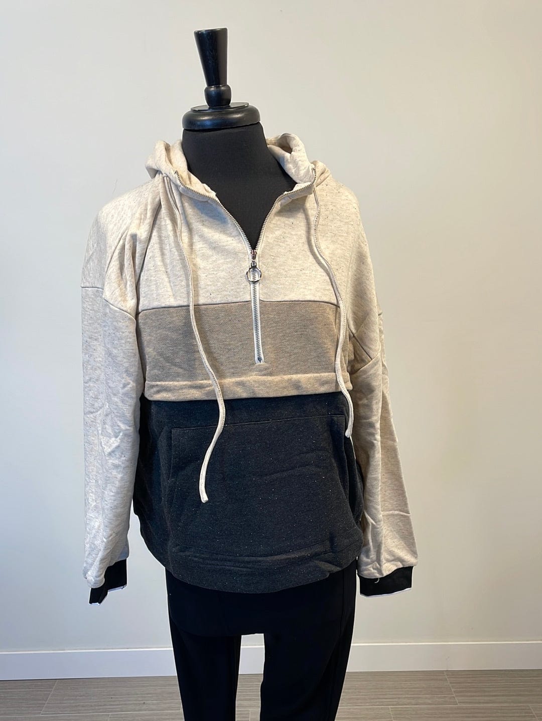 Neutrals Colorblock Speckled Popover