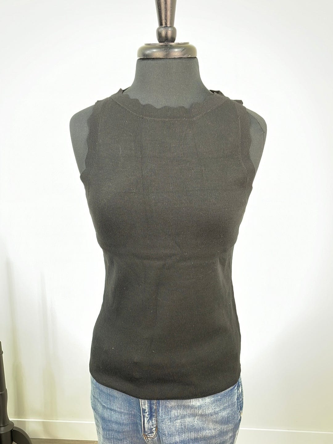 Black Scalloped Detail Sweater Tank