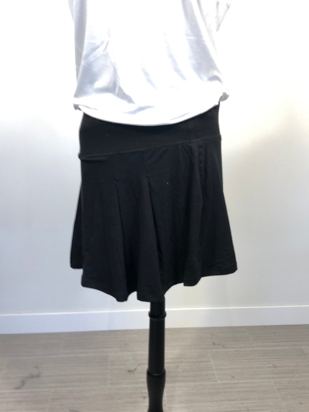 Black Yoga Fabric Pleat Skort