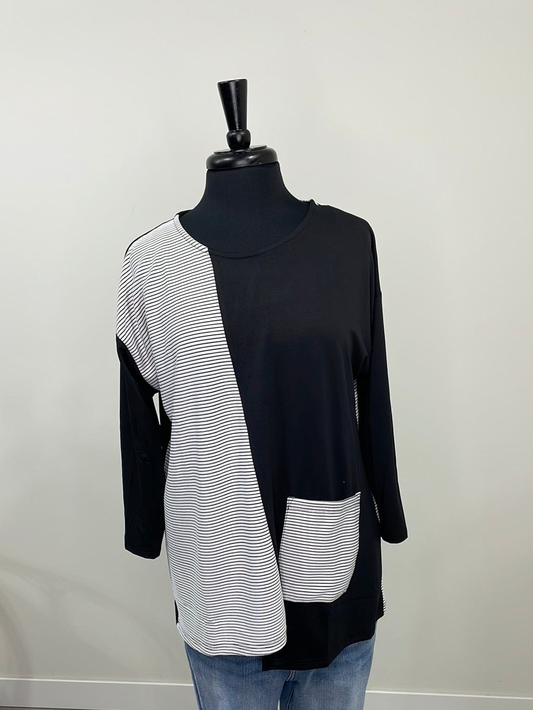 Black & White Mirror Top with Pocket