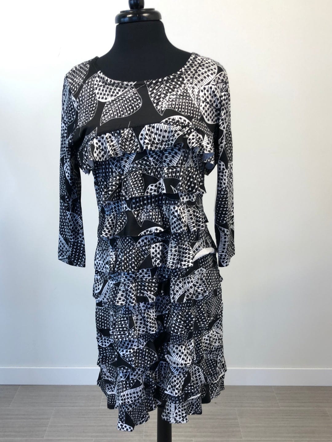Long Sleeve Black Leaf Ruffle Dress
