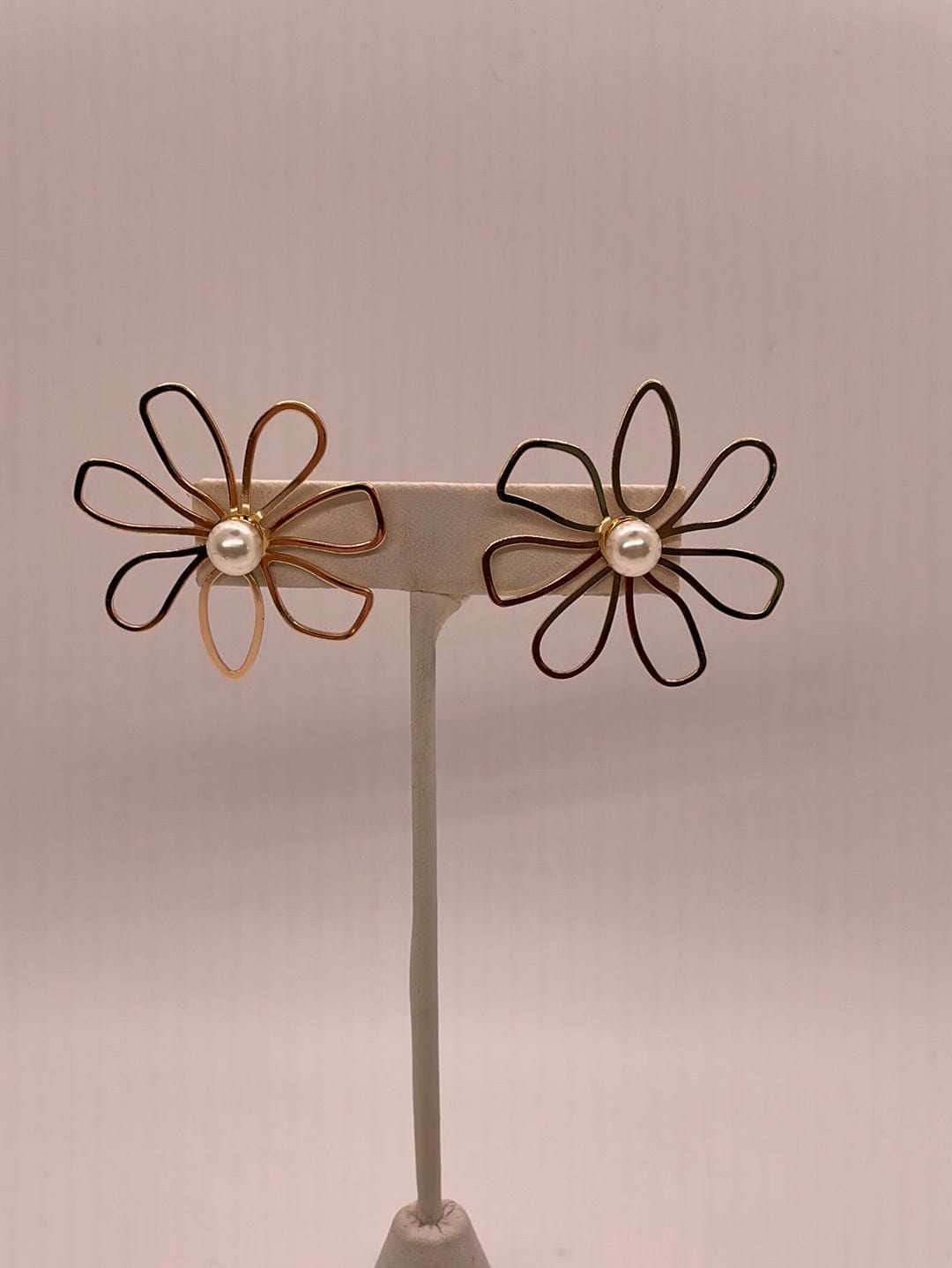 Pearl Floral Gold Earring