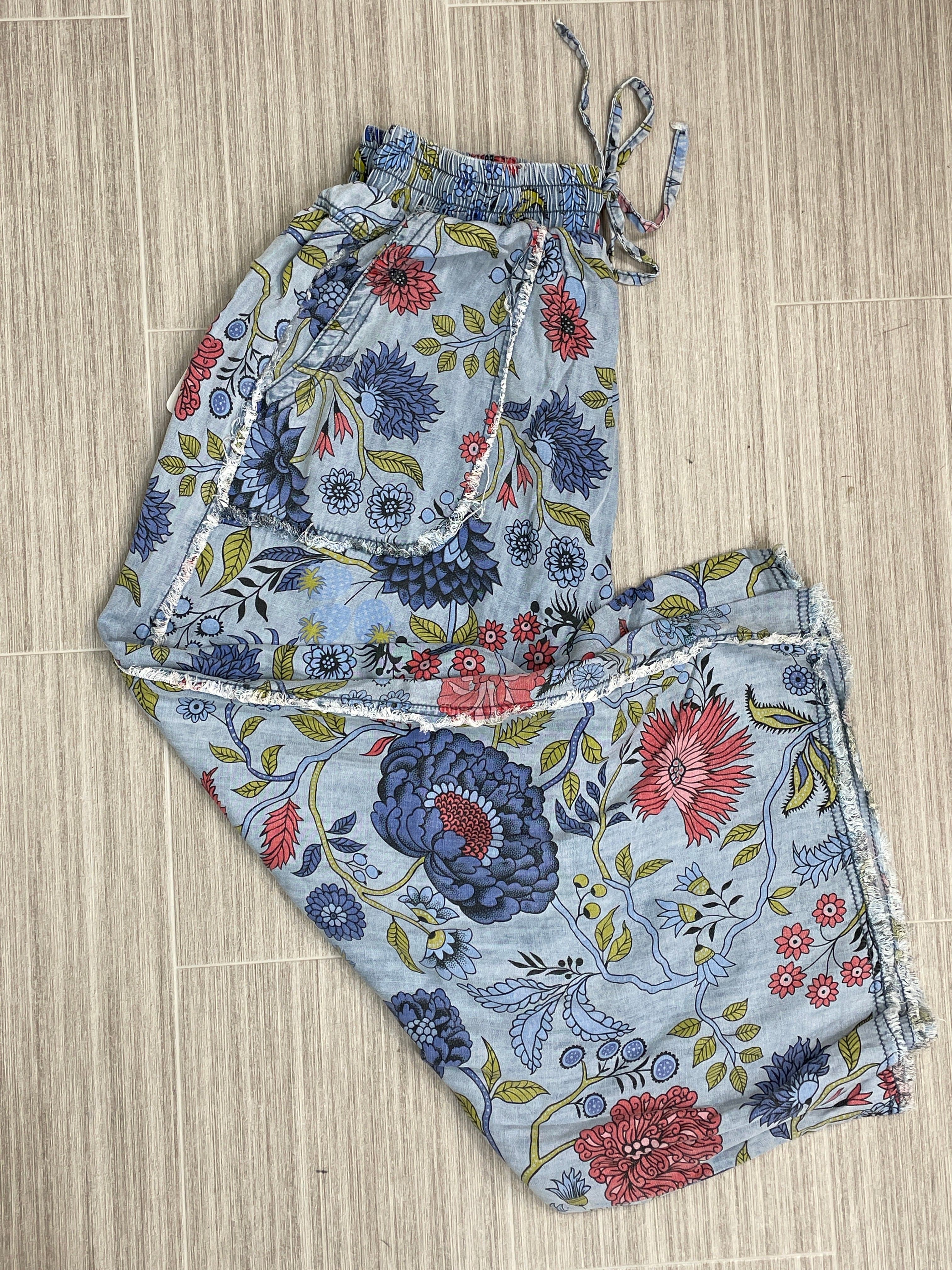Light Denim Floral Print Raw Edge Pant