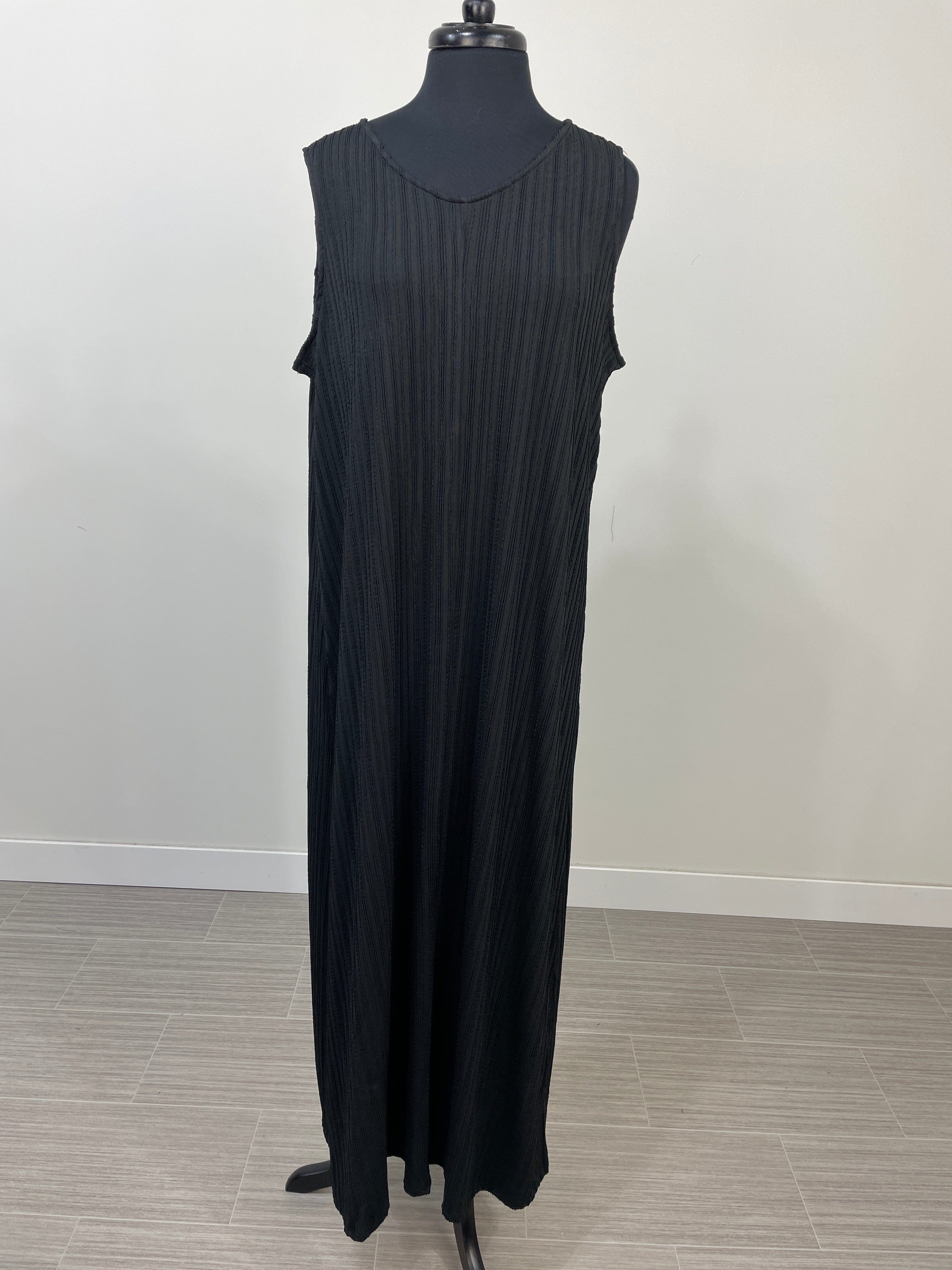 Black Ribbed Sleeveless Midi Dress
