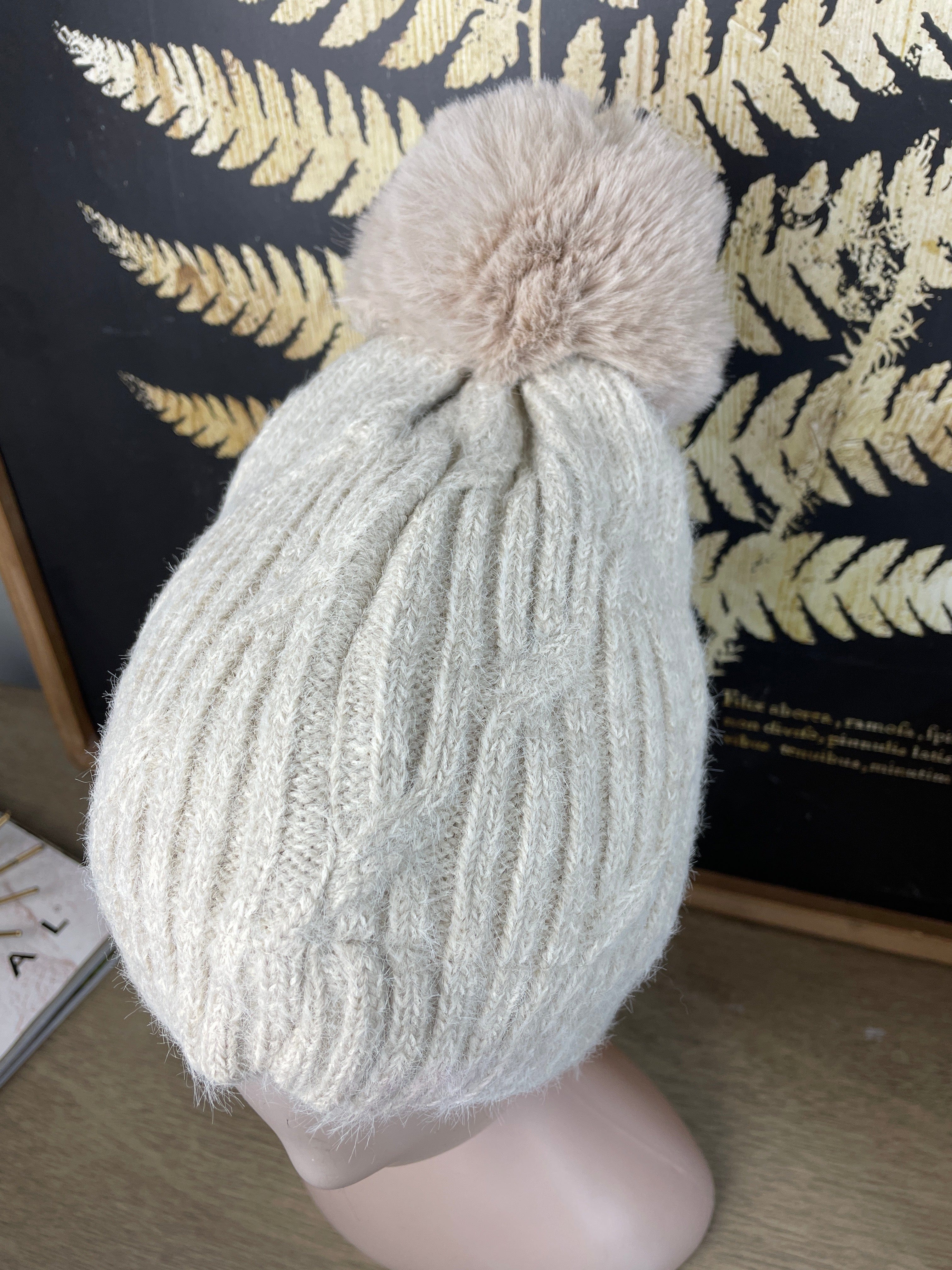 Oatmeal Knit Fuzzy Lined Hat