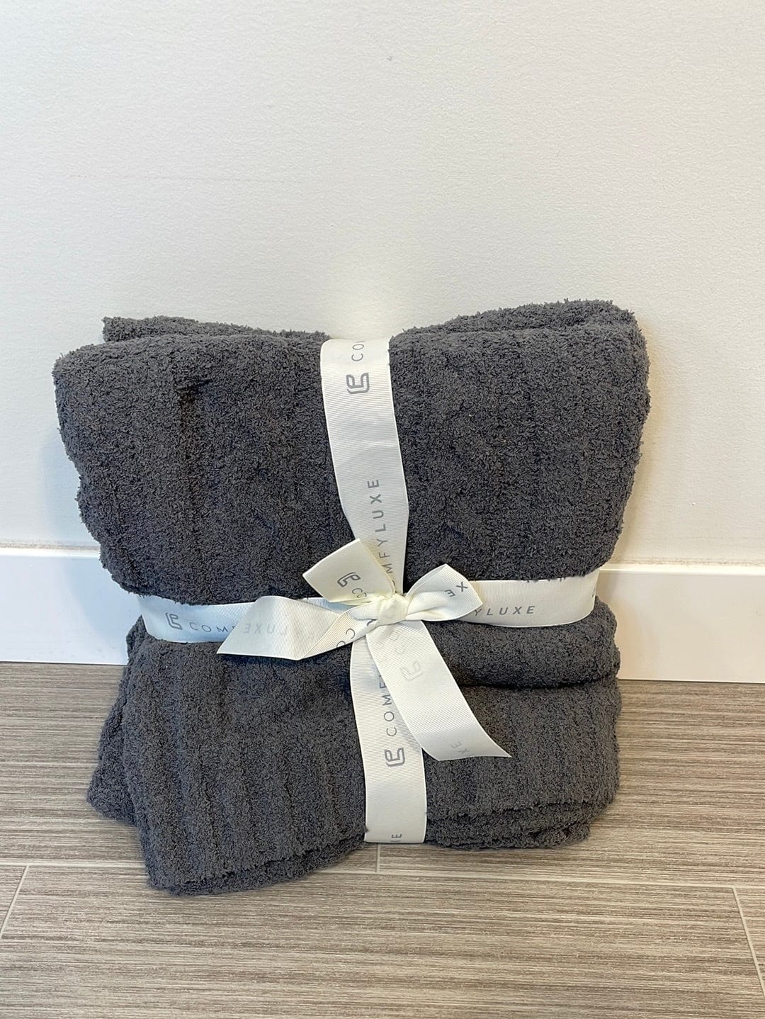 Charcoal Cable Luxury Soft Throw Blanket