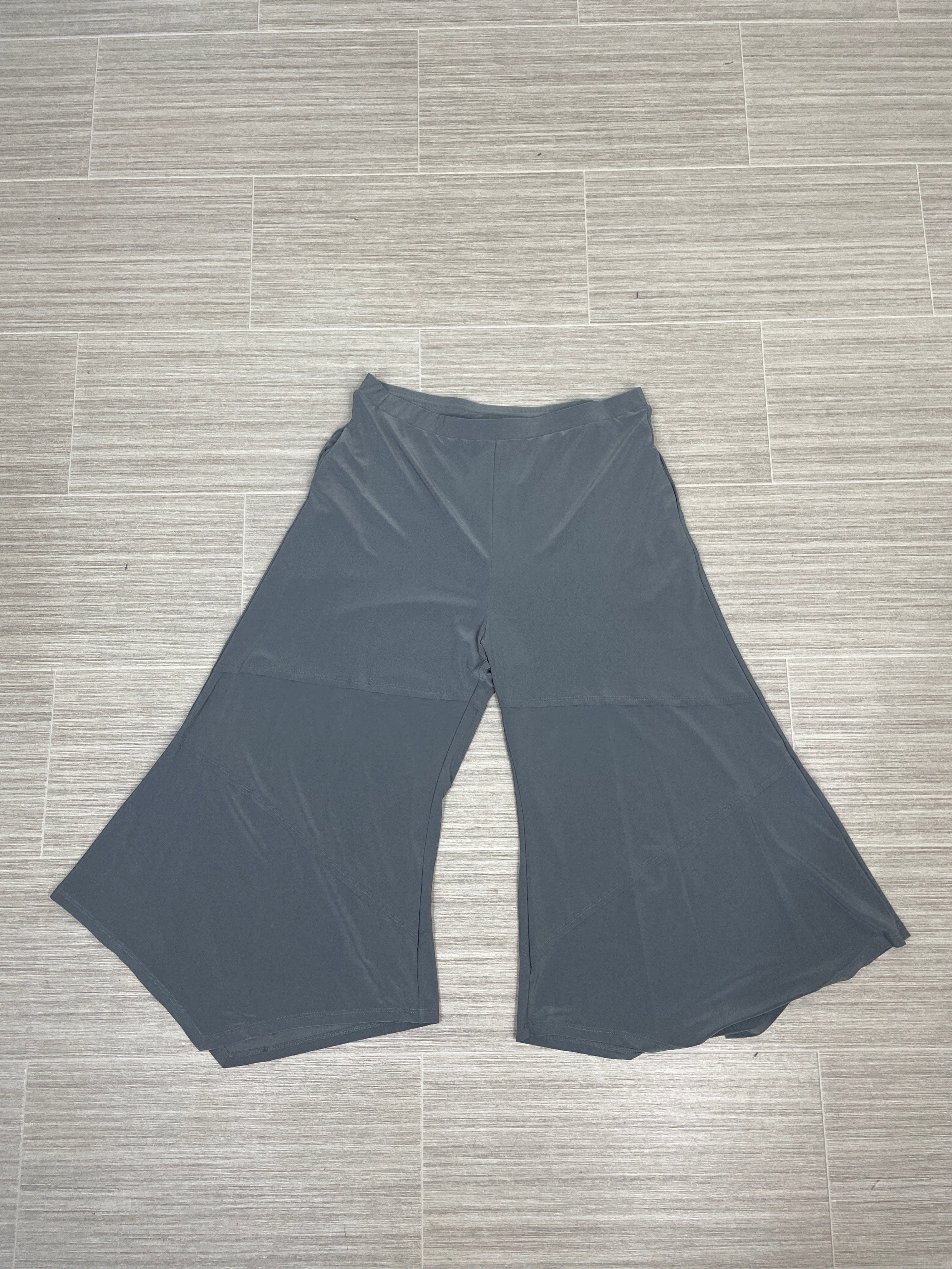 Steel Raw Edge Gaucho Pant
