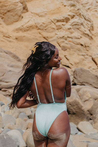 KAXI WAVY MIDI HOLD EVERYTHING CLAW: GREY