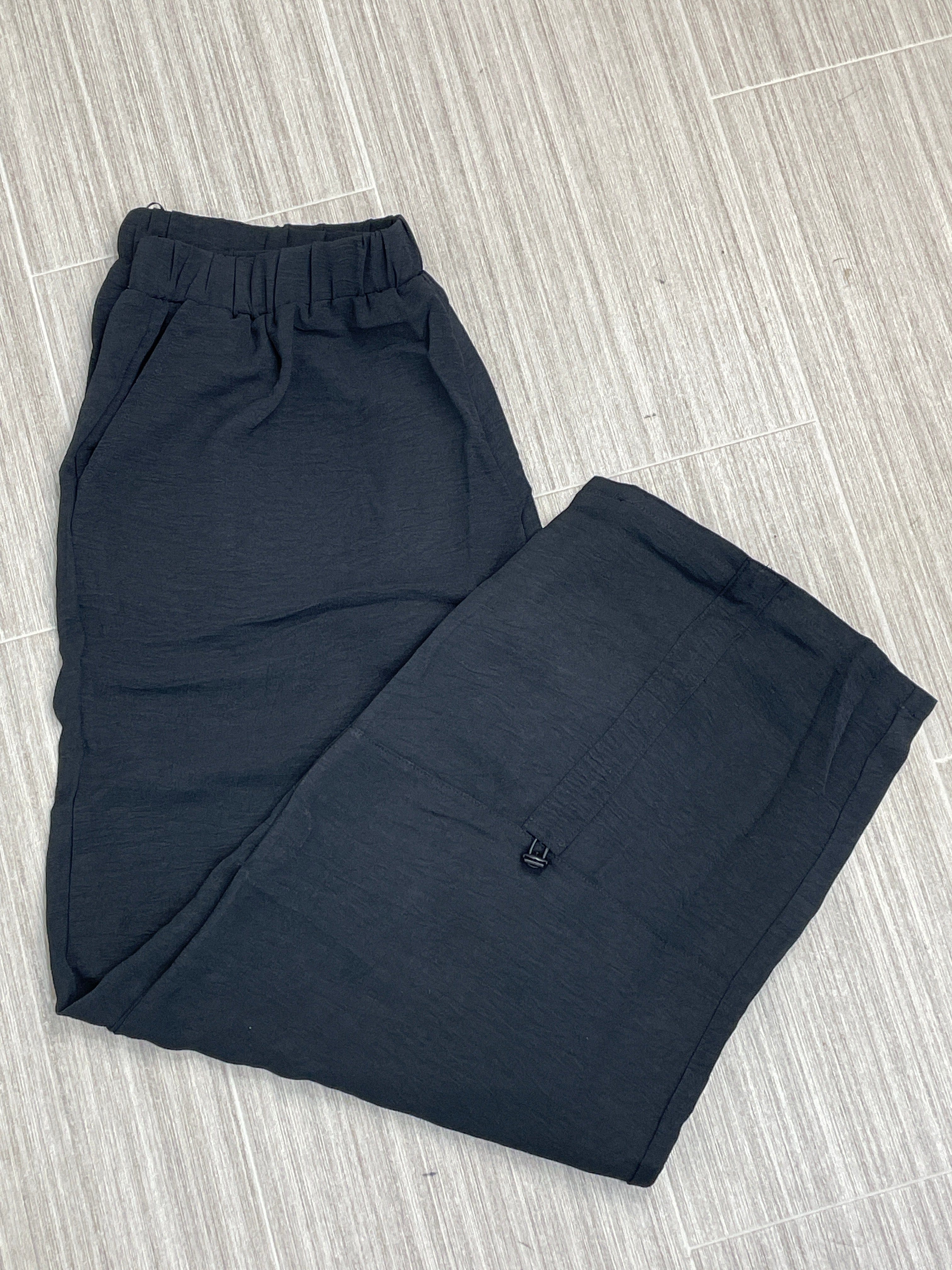 Black Front Ruched Detail Pant