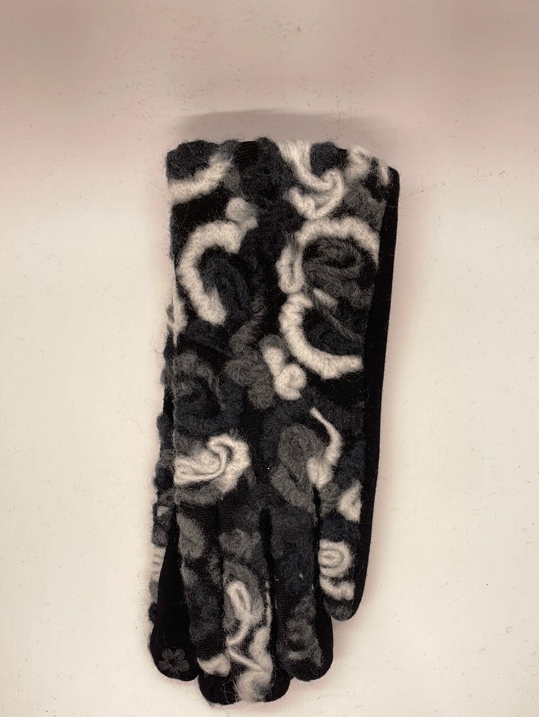 Black & White Yarn Swirl Glove