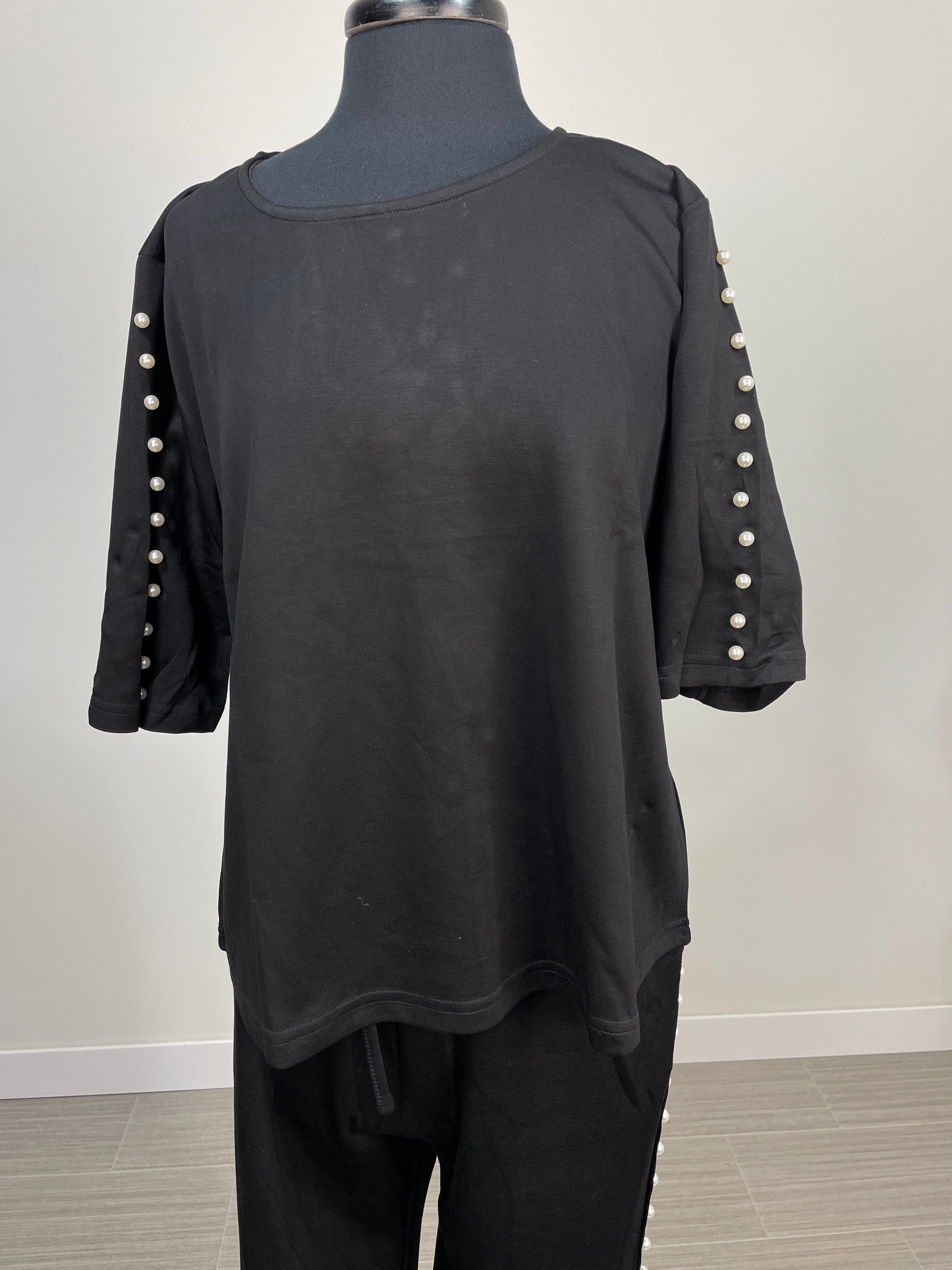 Black Pearl Detail Sleeve Top