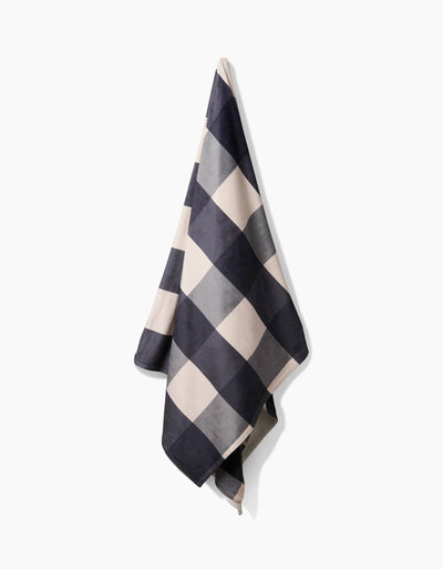 Snowy Gingham: Large - 60" x 80"