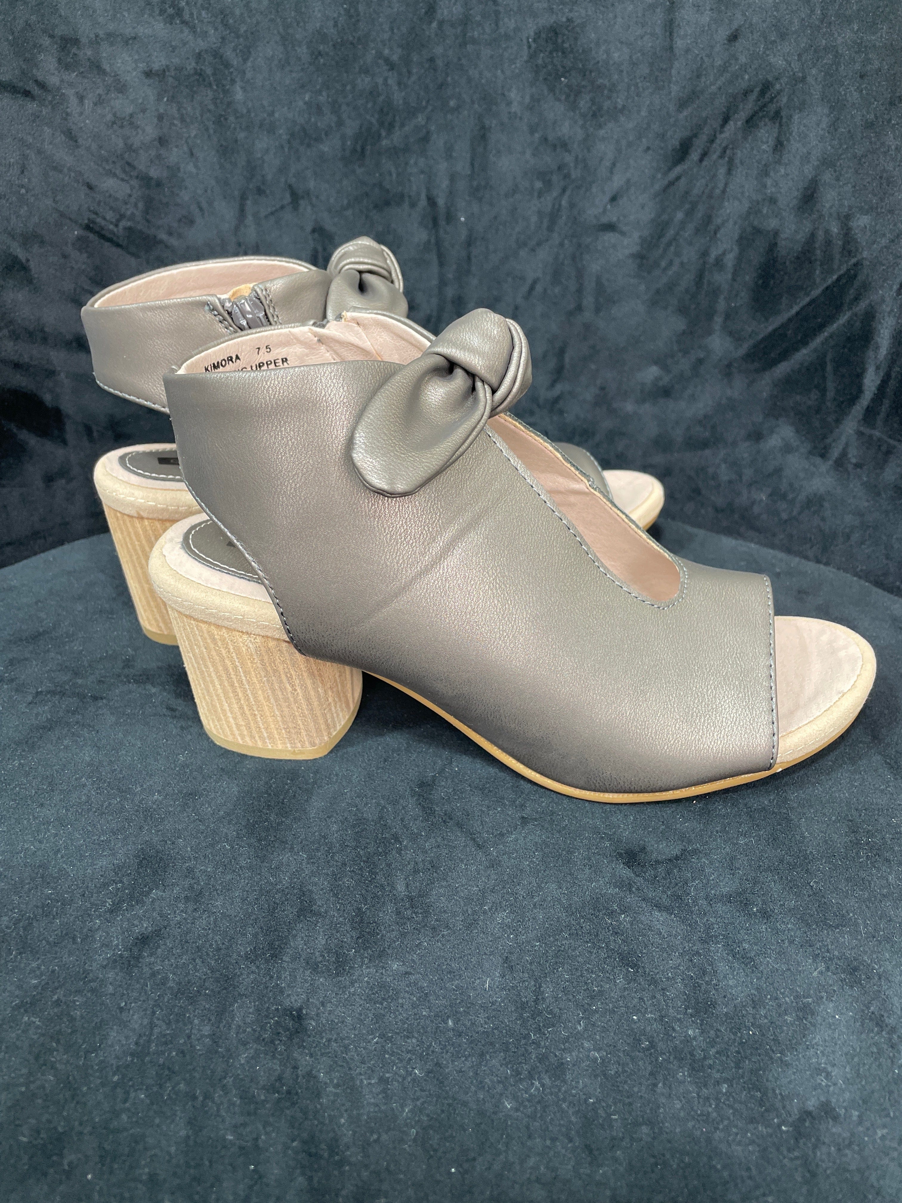Pewter Kimora Bow Detail Heel