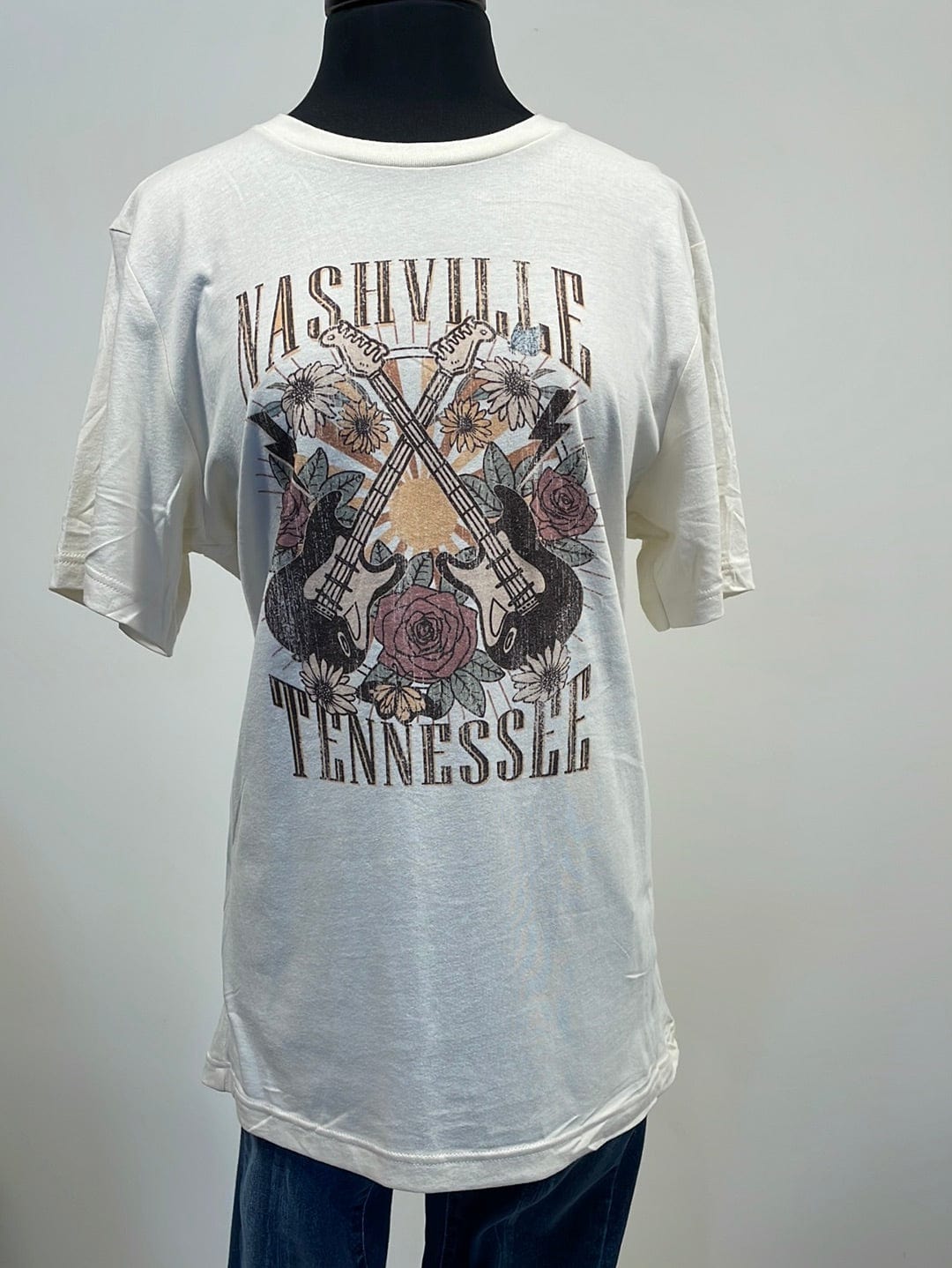 Nashville TN Rose & Guitars Graphic Tee