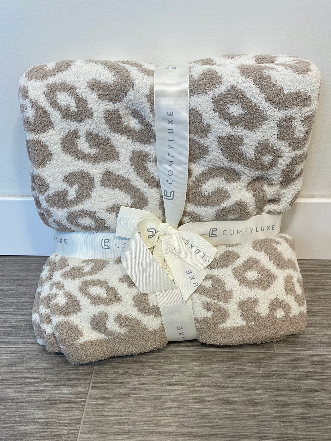 Beige Luxury Soft Leopard Throw Blanket