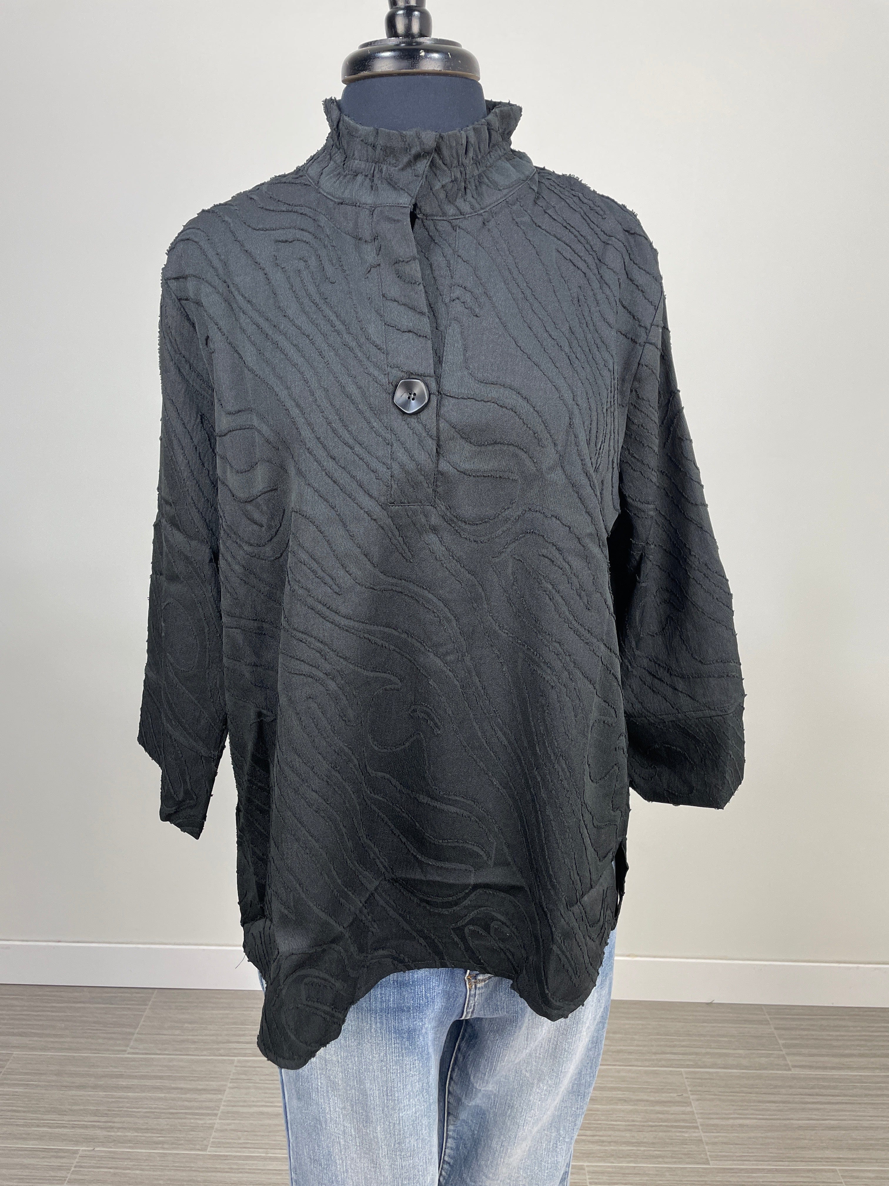 Black Wave Textured Top