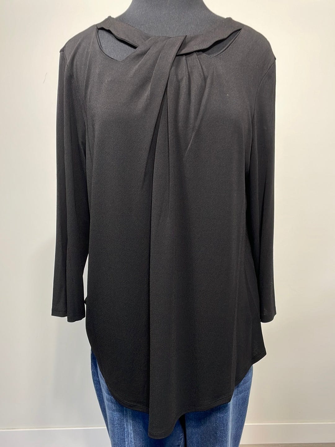 Black Knot Top