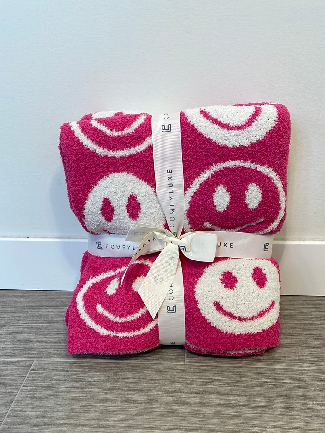 Fuchsia Happy Face Luxury Soft Blanket