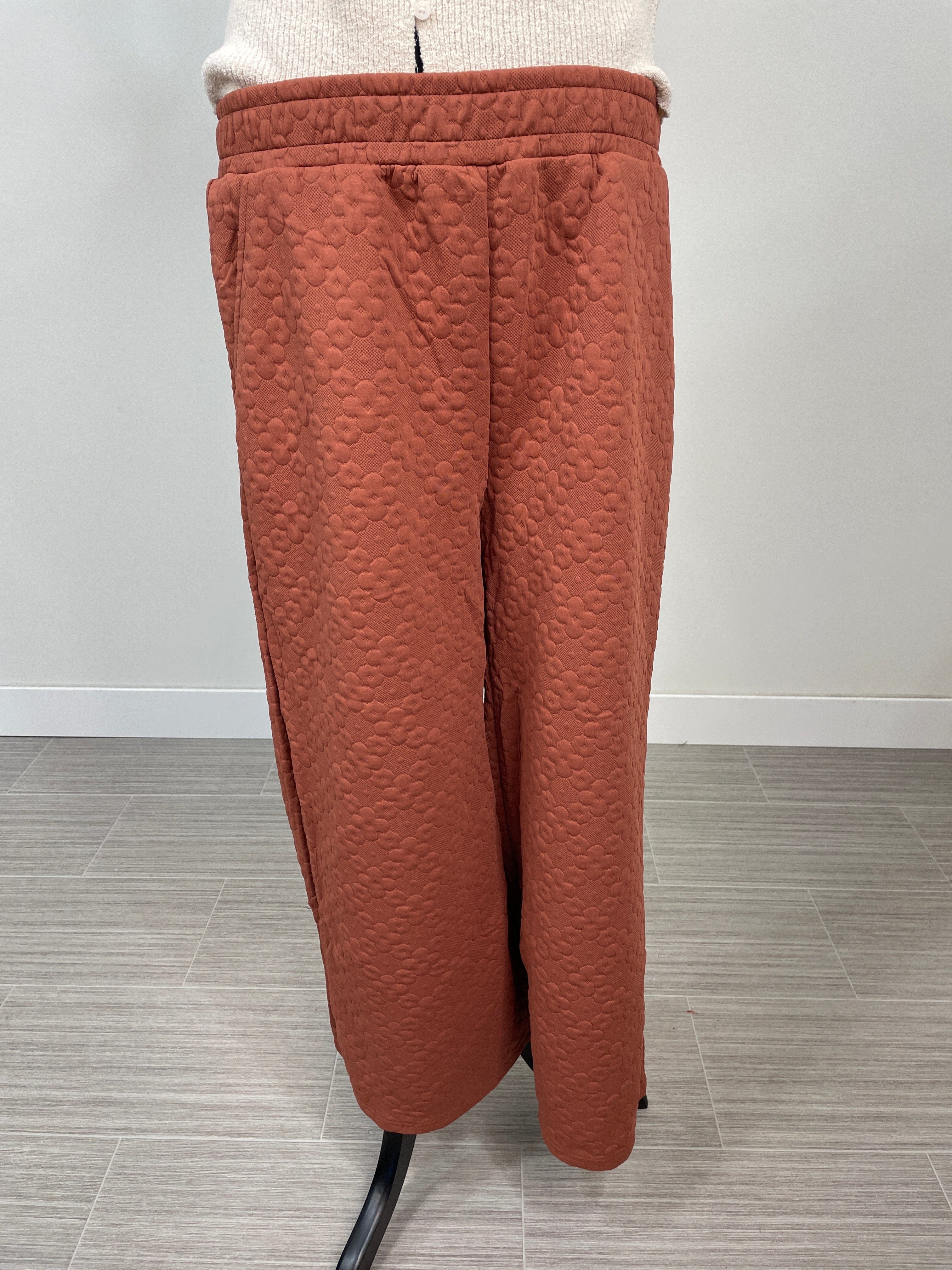 Brick Flower Texture Cropped Wide Pants