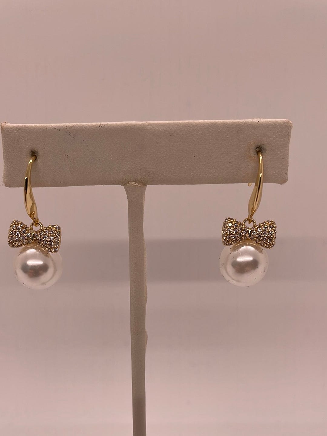 Pearl w/Rhinestone Bow Earring