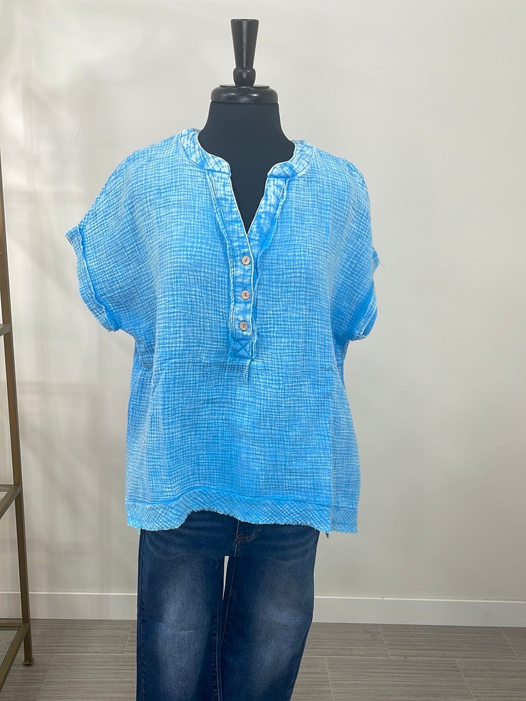 Deep Sky Gauze 3/4 Button Henley Top