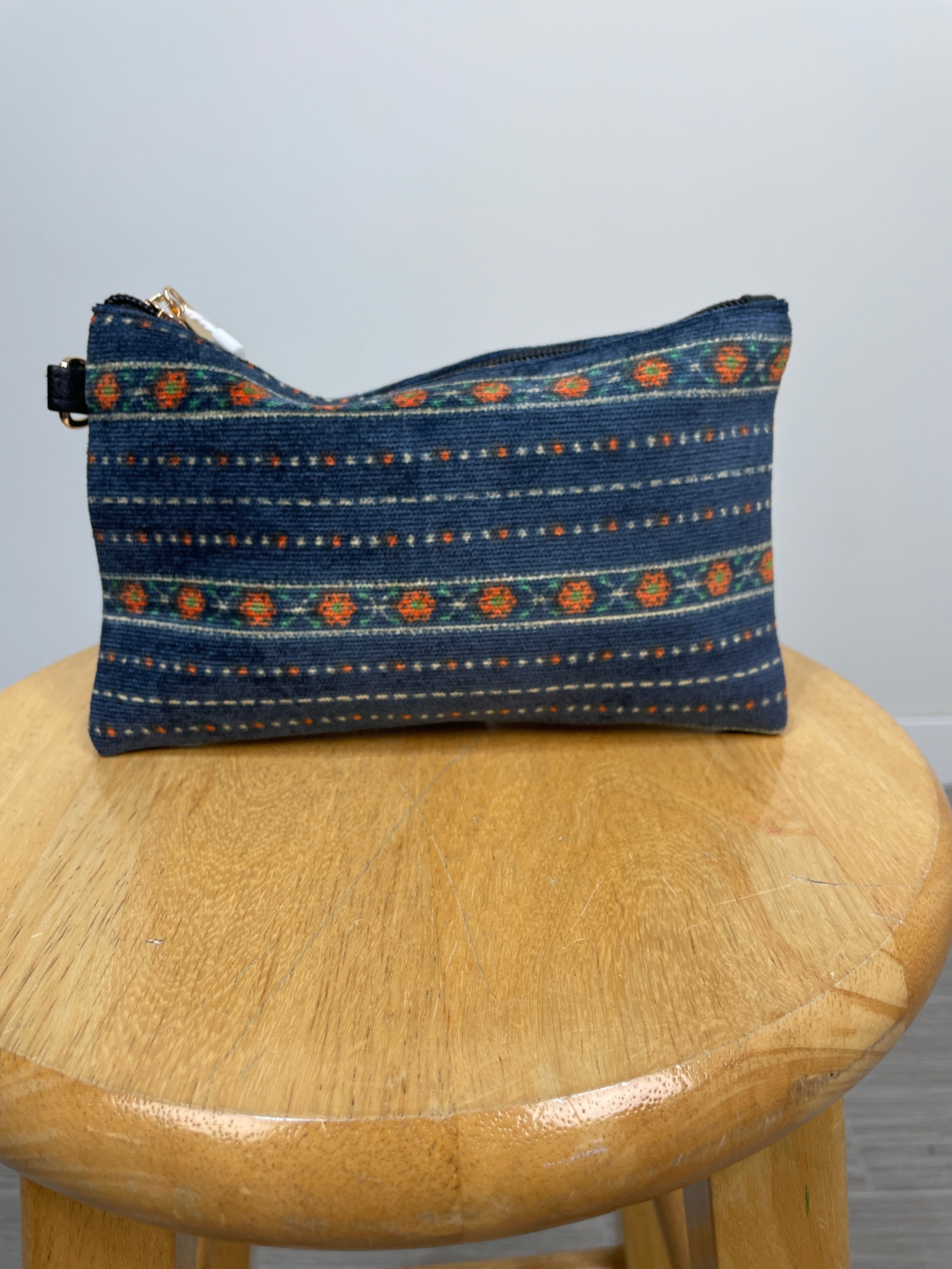 Navy Vintage Floral Print Wristlet Pouch Bag