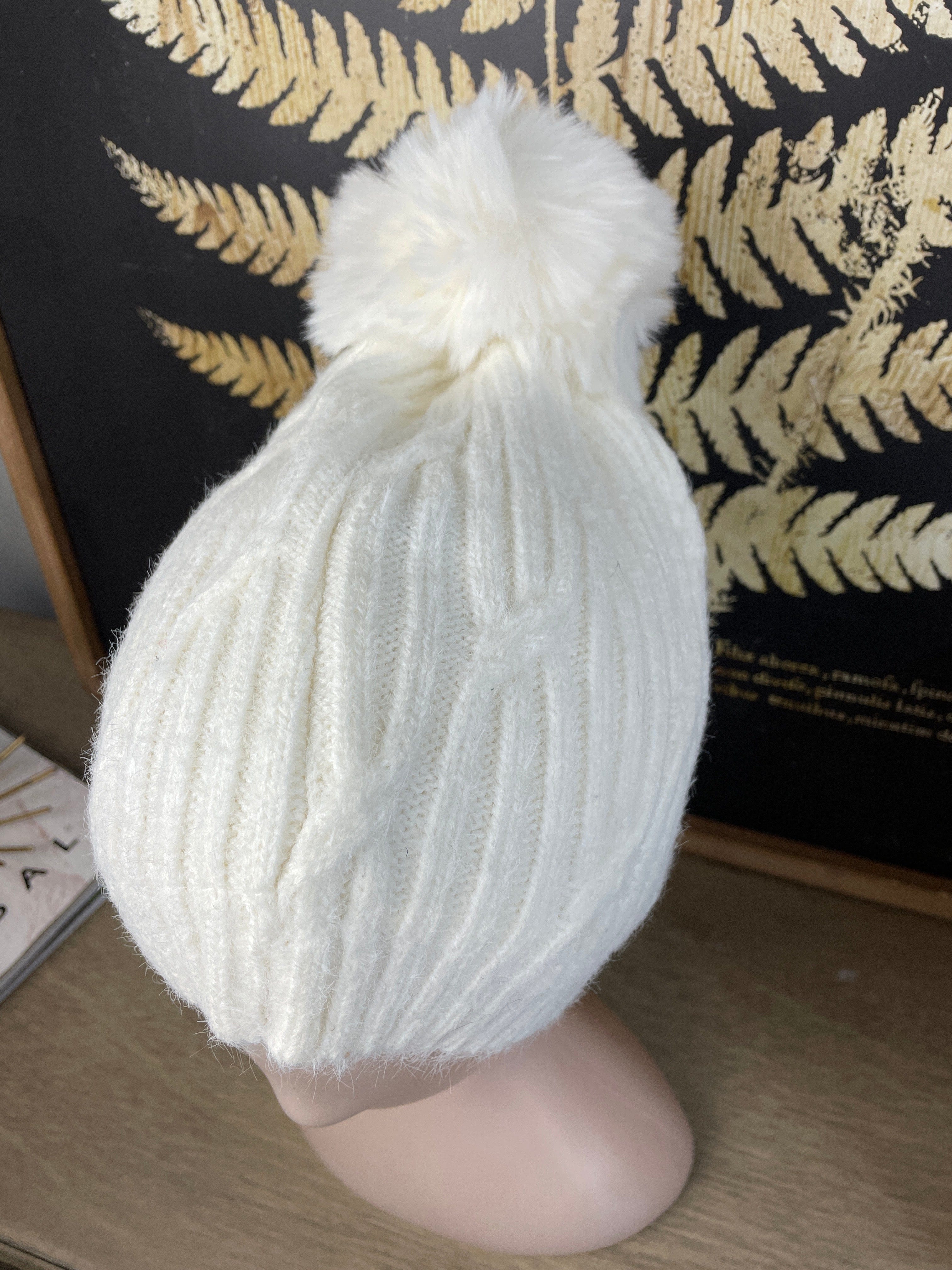 White Knit Fuzzy Lined Hat