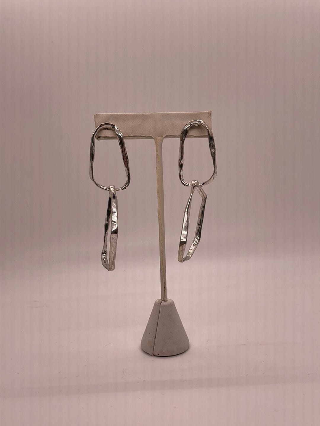 Silver Hammered Interlock Earring