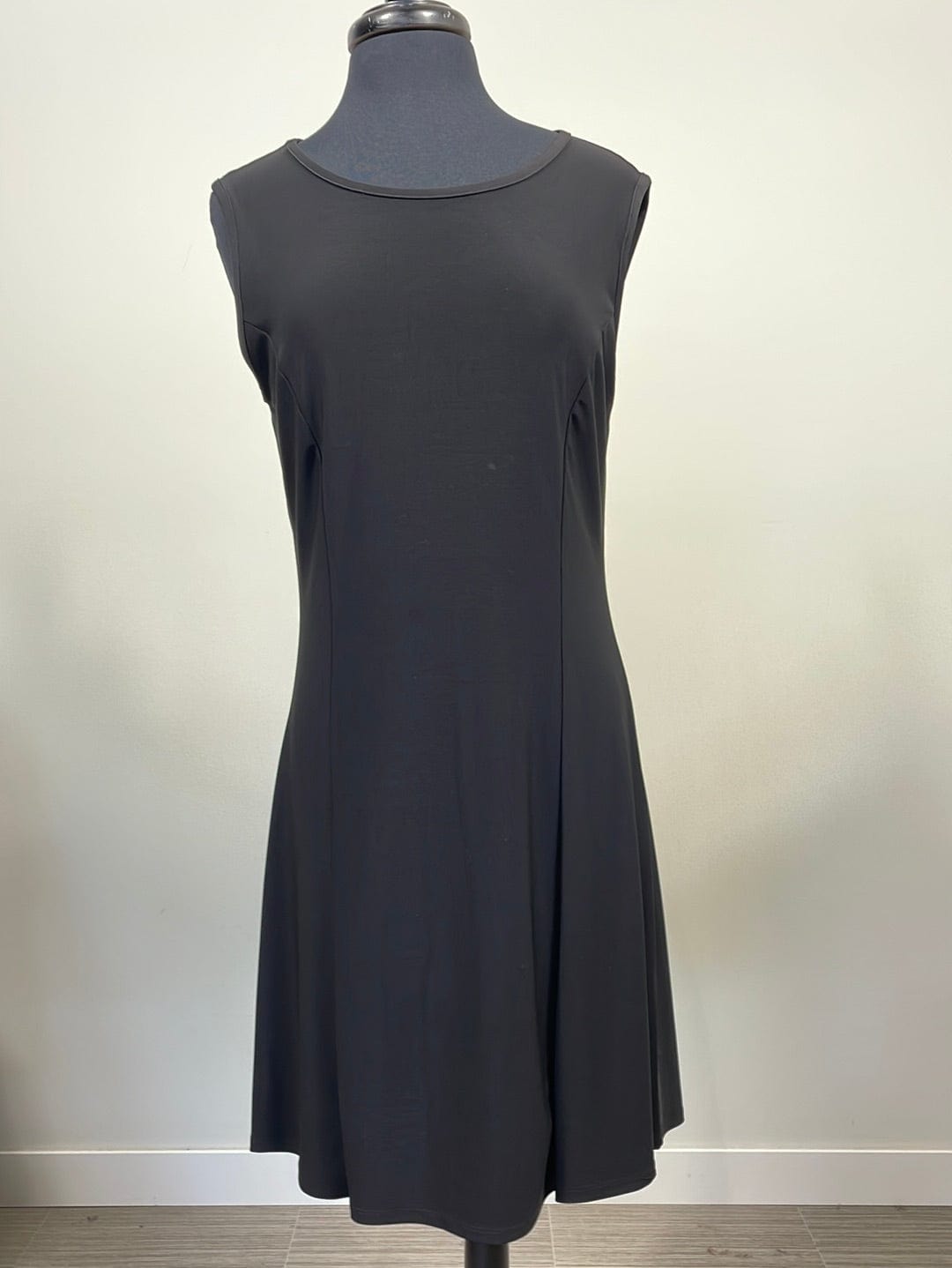 Black Princess Line Sleeveless Dress