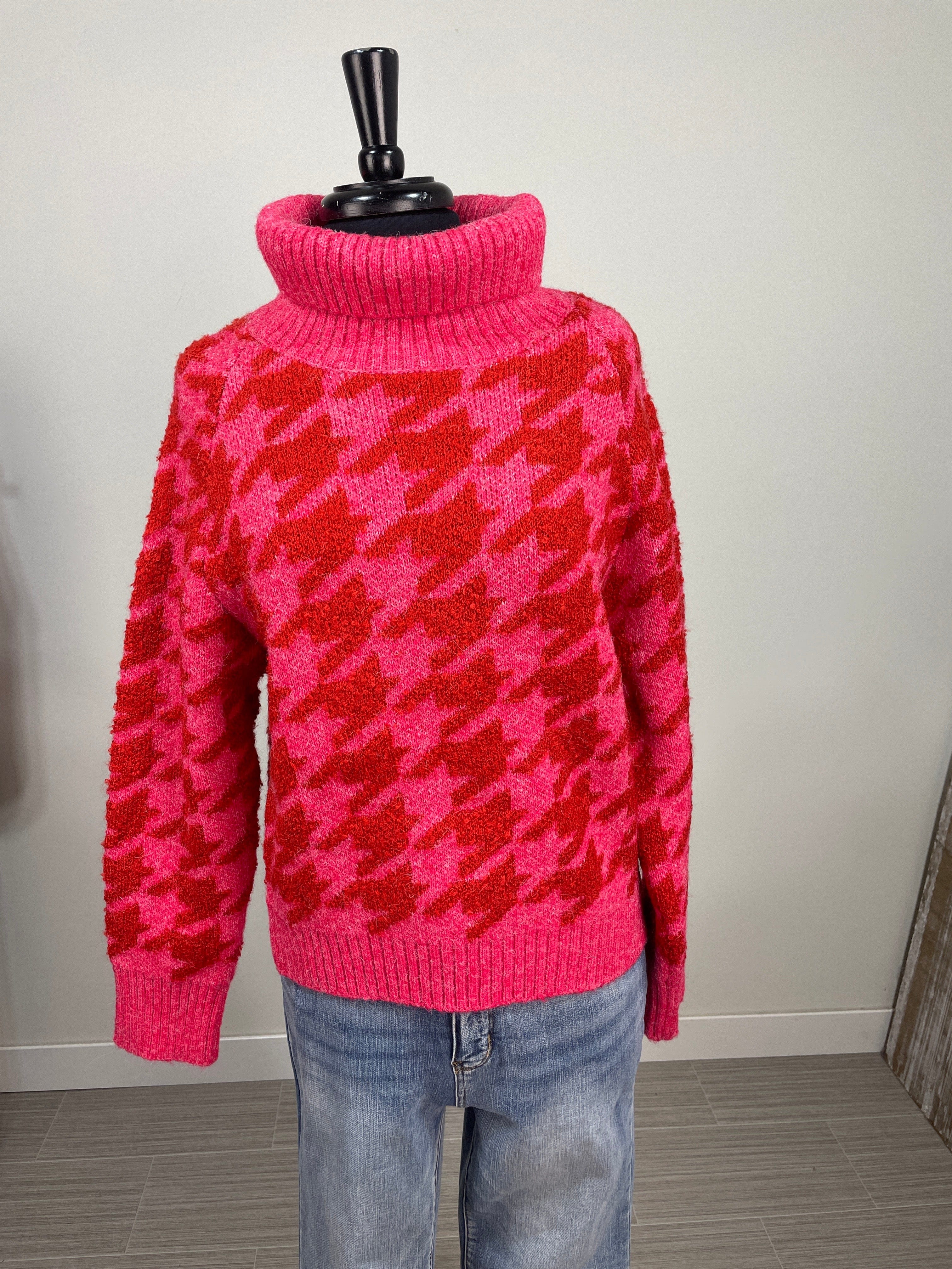 Red Hounds Tooth Turtle Neck