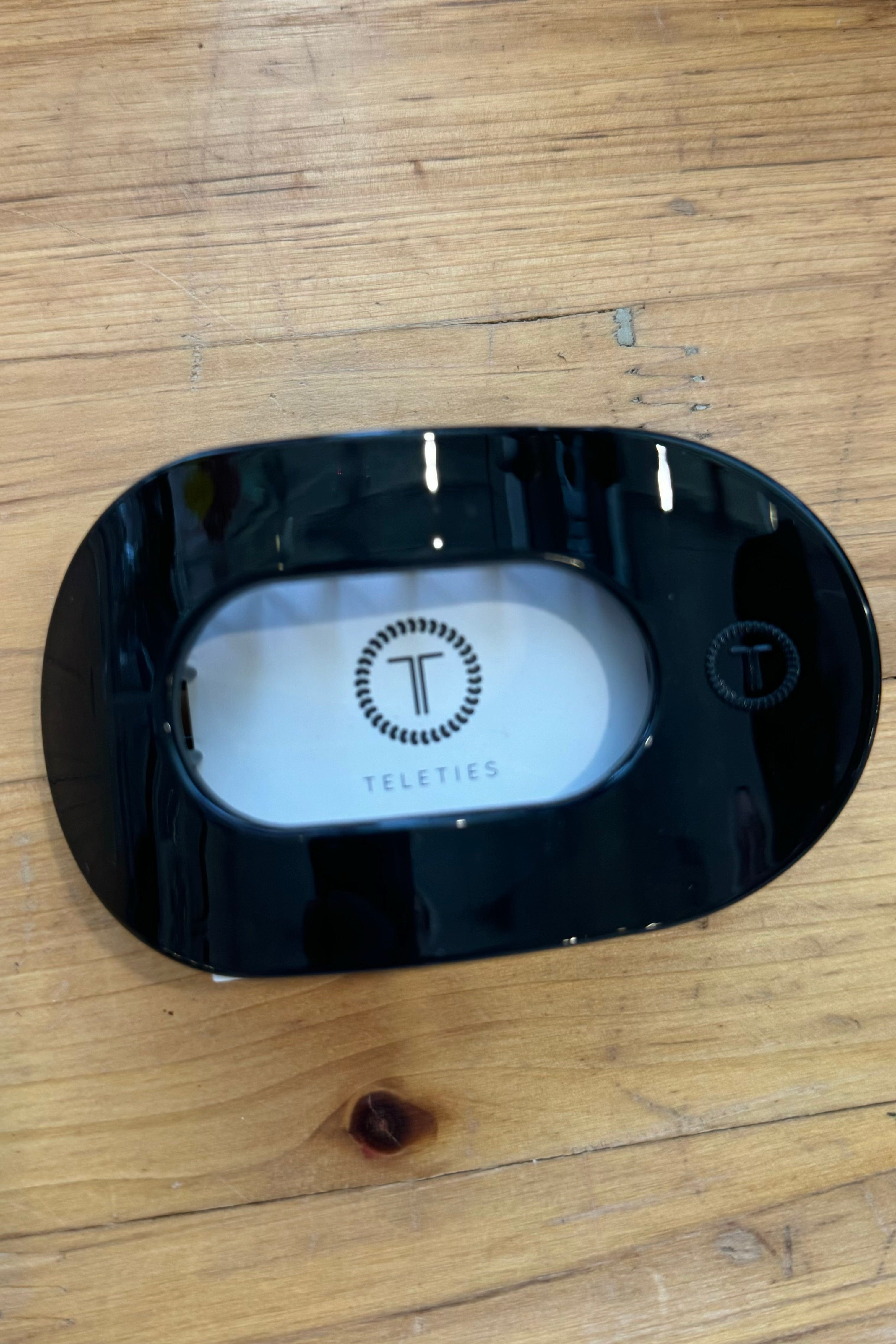 Jet Black Medium Flat Round Clip