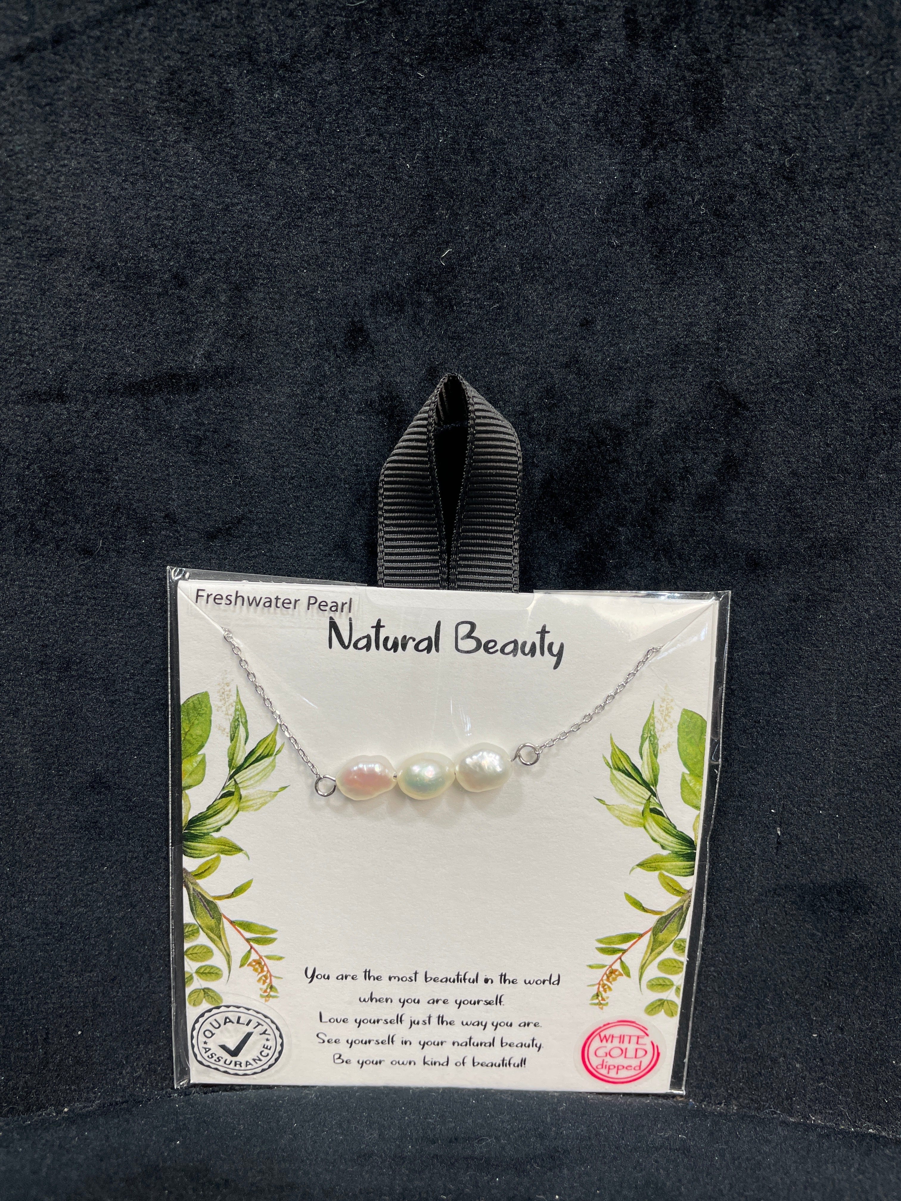 Natural Beauty Three Pearl Necklace - Silver