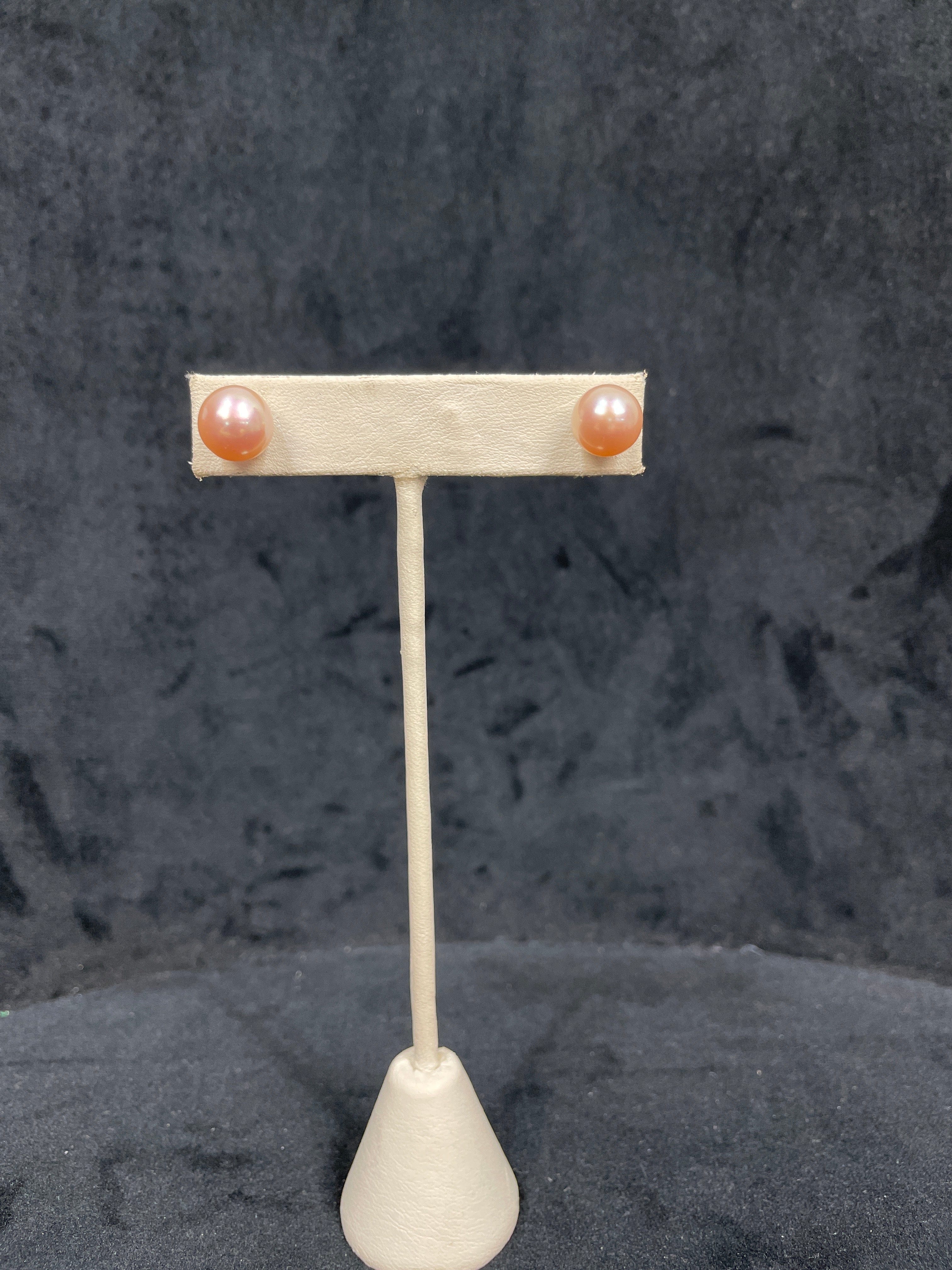 Rose Medium Pearl Stud Earring