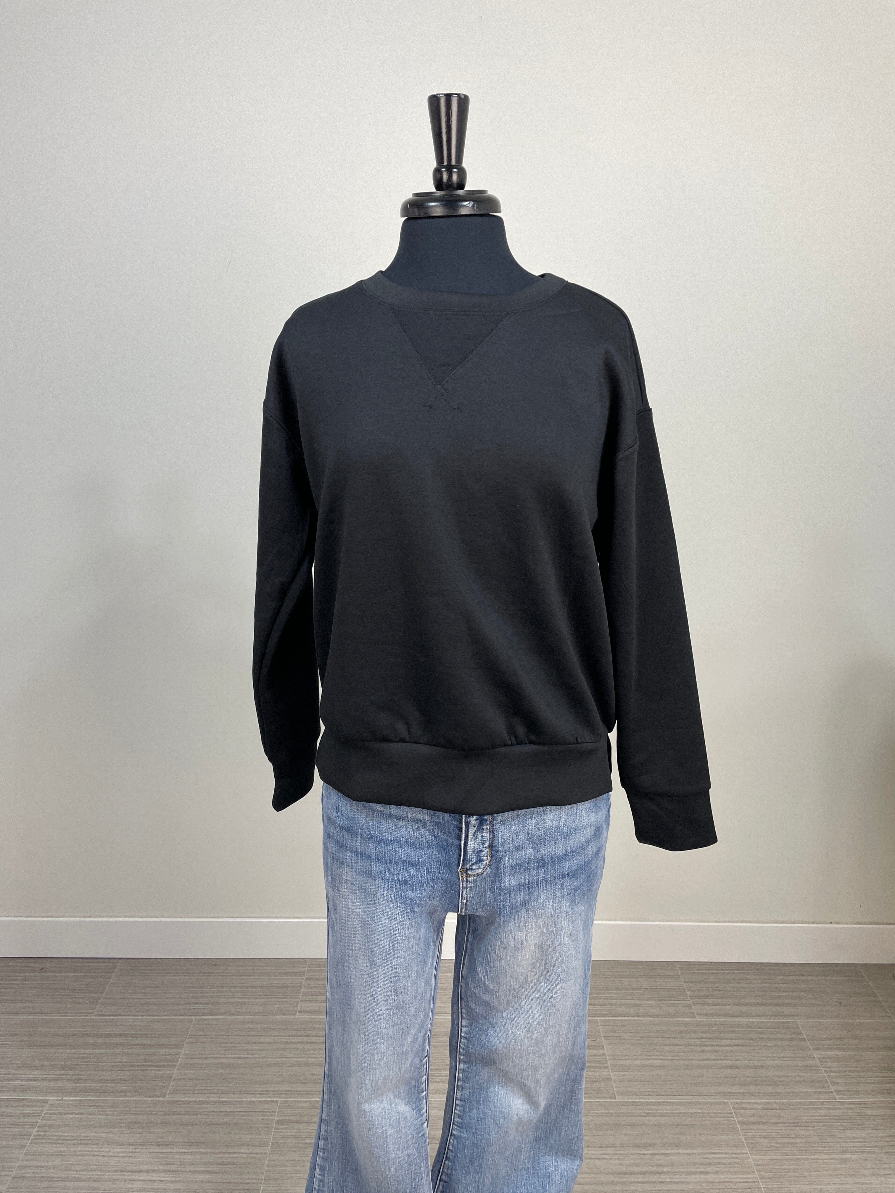 Black Everyday Pullover