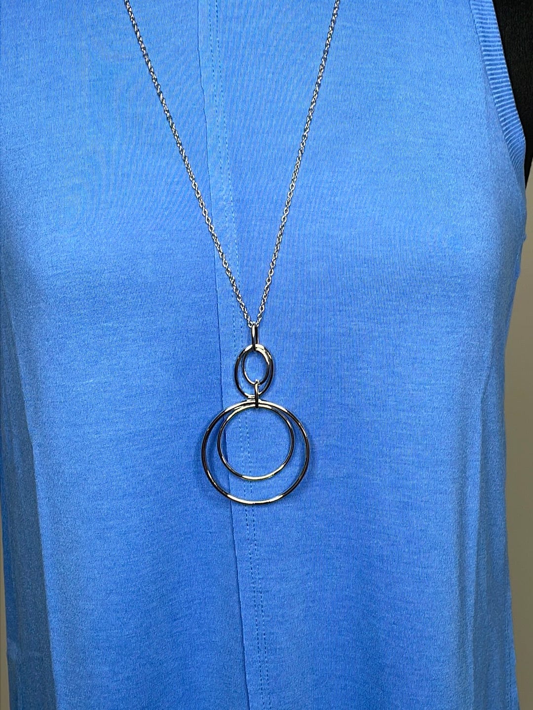 Silver Round Dangle Necklace