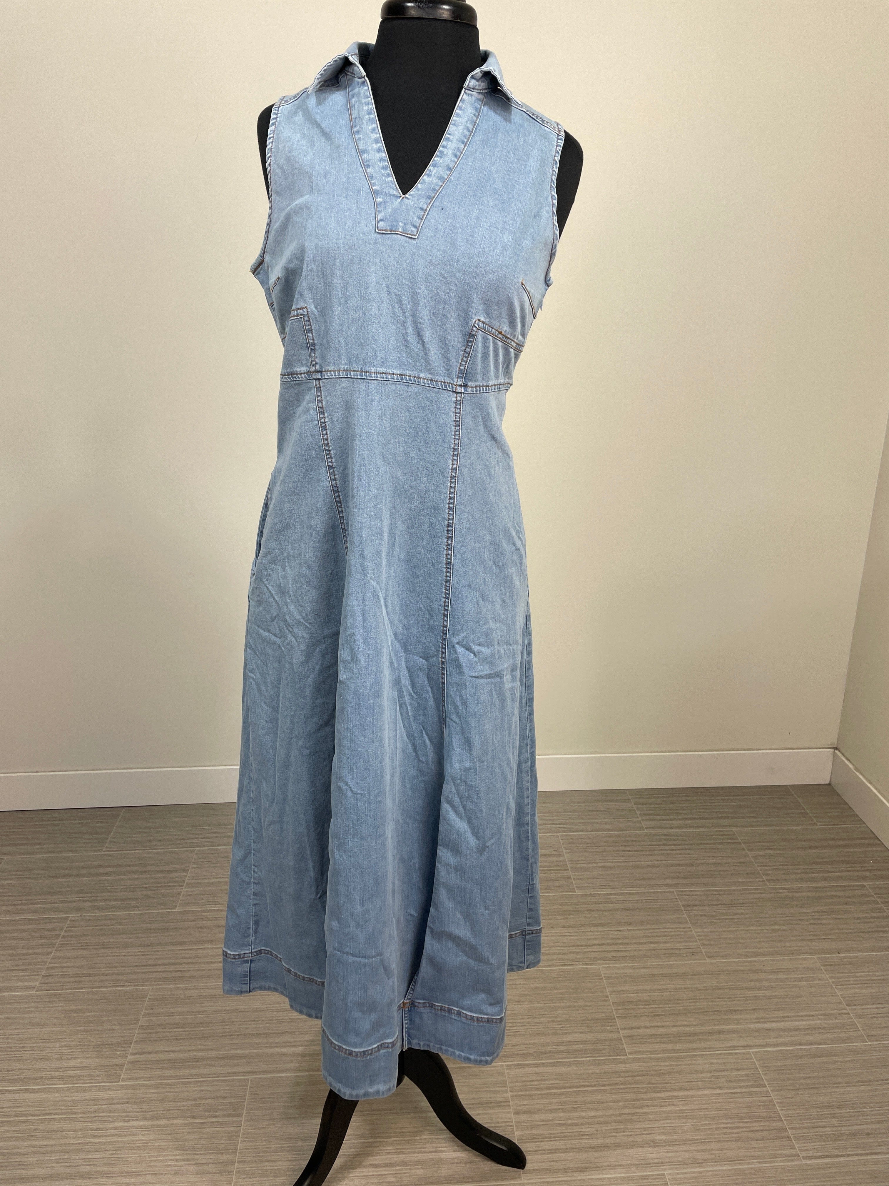 Light Wash Collared Denim Flare Midi Dress