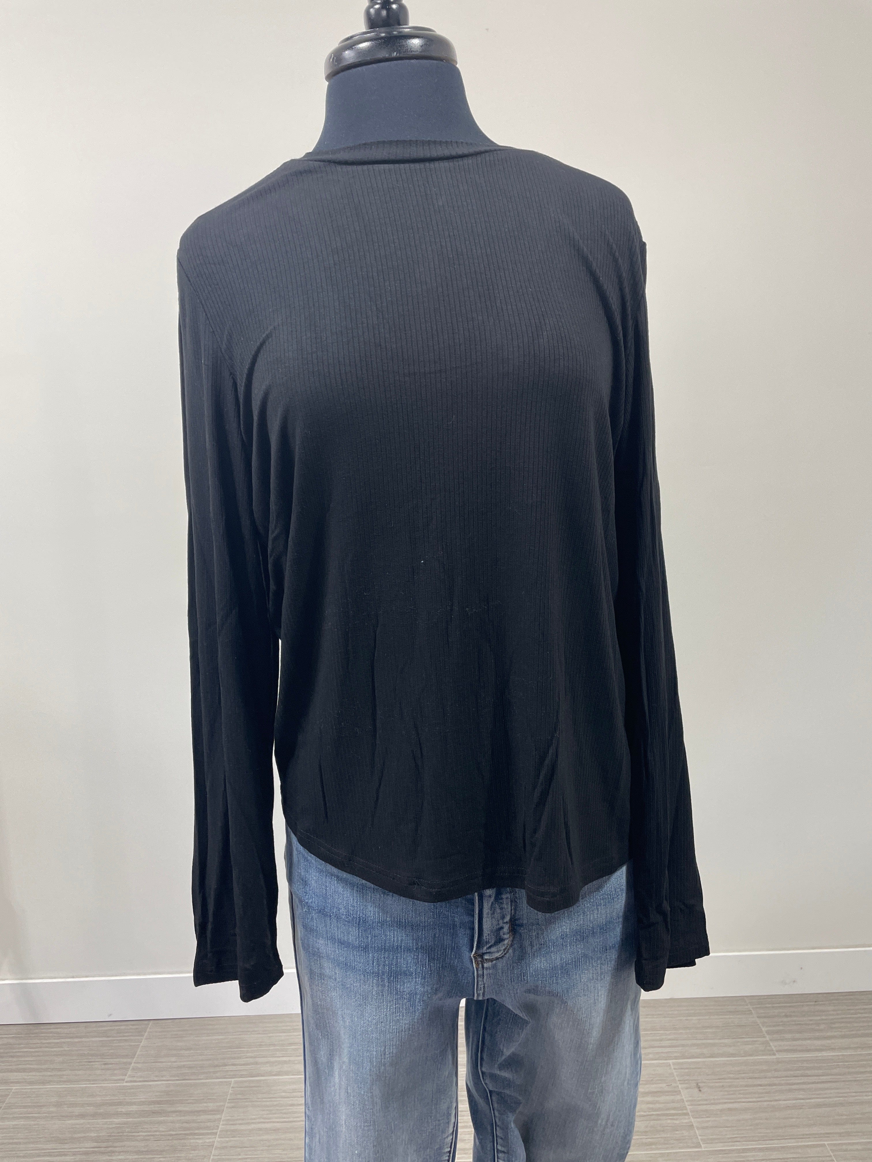 Black High Neck Longsleeve Tee