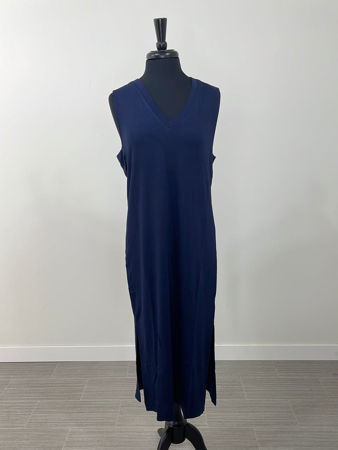Navy Sleeveless Mide Dress