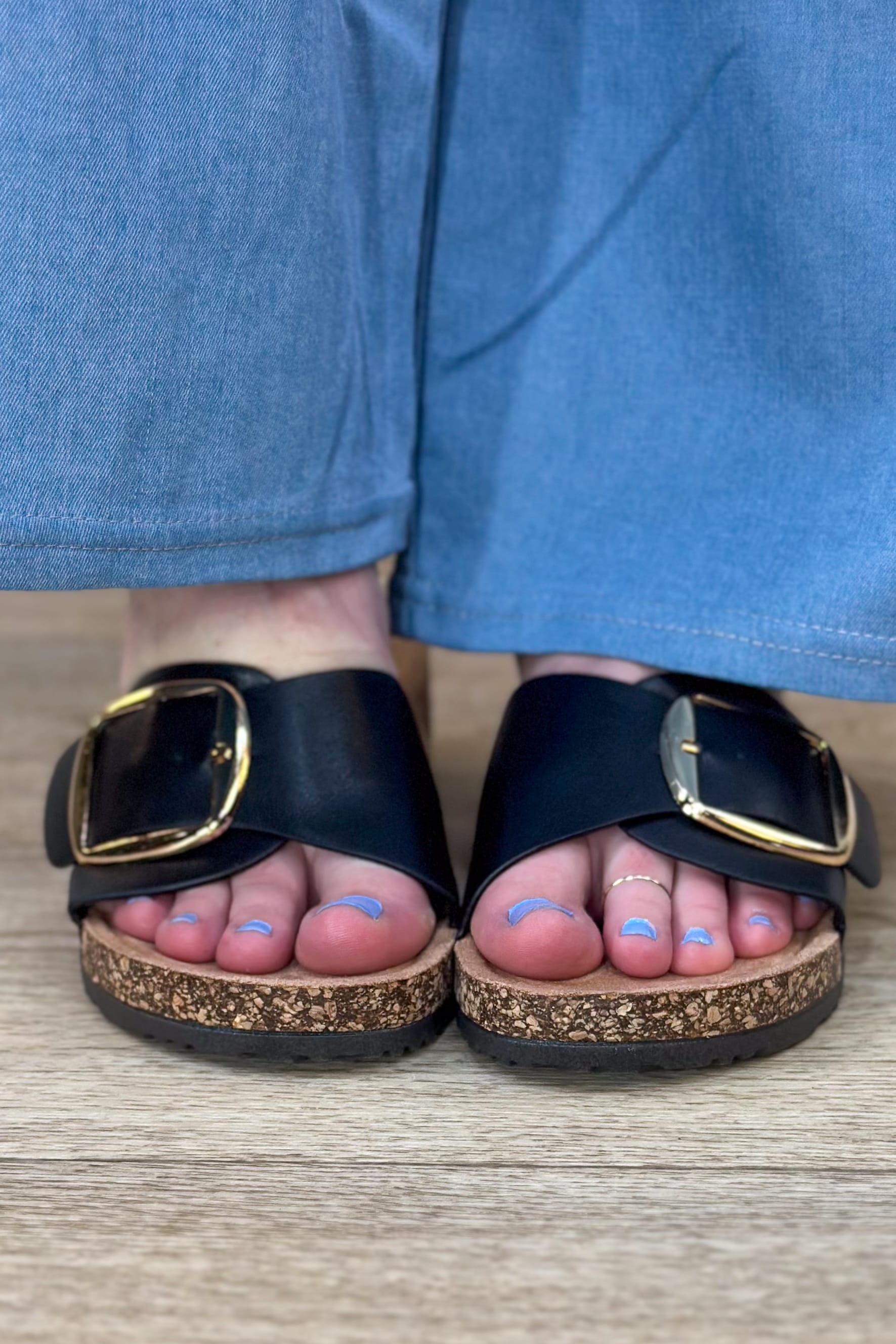 Road Trip Buckle Sandal - Black