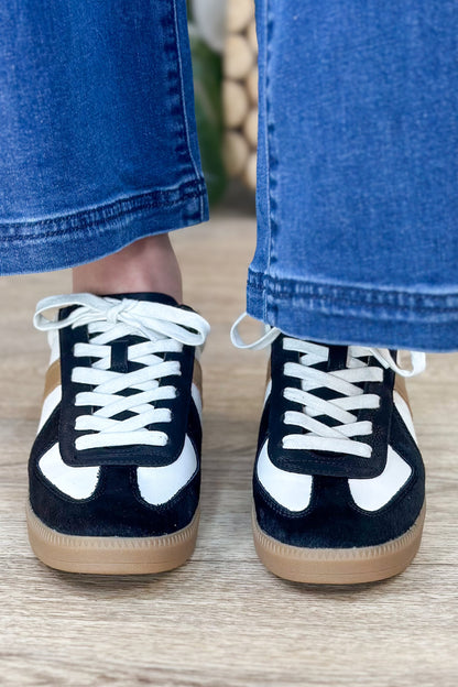 Black Multi Zayne Lace Up Sneaker