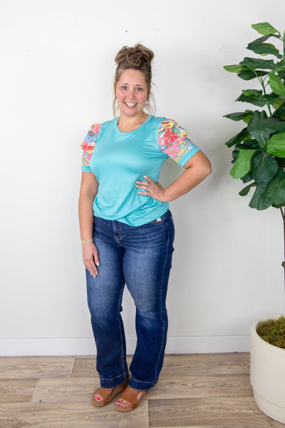 Teal w/Floral Shortsleeve Top, styled 