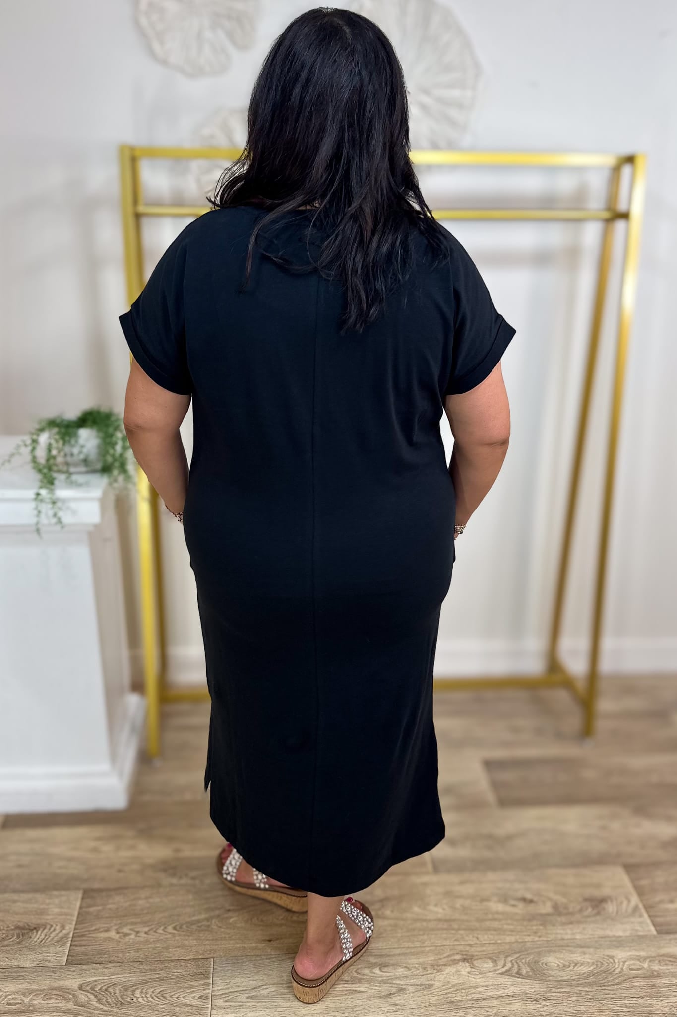 Black Round Neck Pocket Midi Dress Back