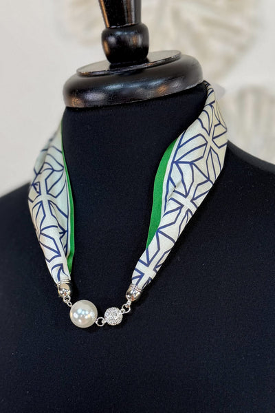 Green Cross Pattern Pearl Scarf Necklace