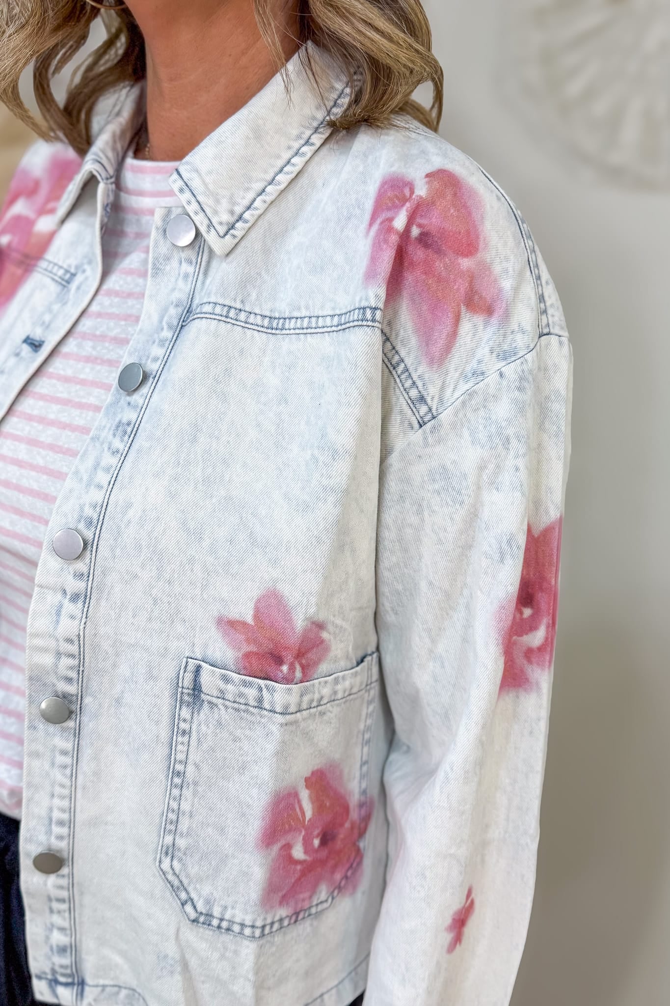 Floral Printed Denim Jacket Detailed