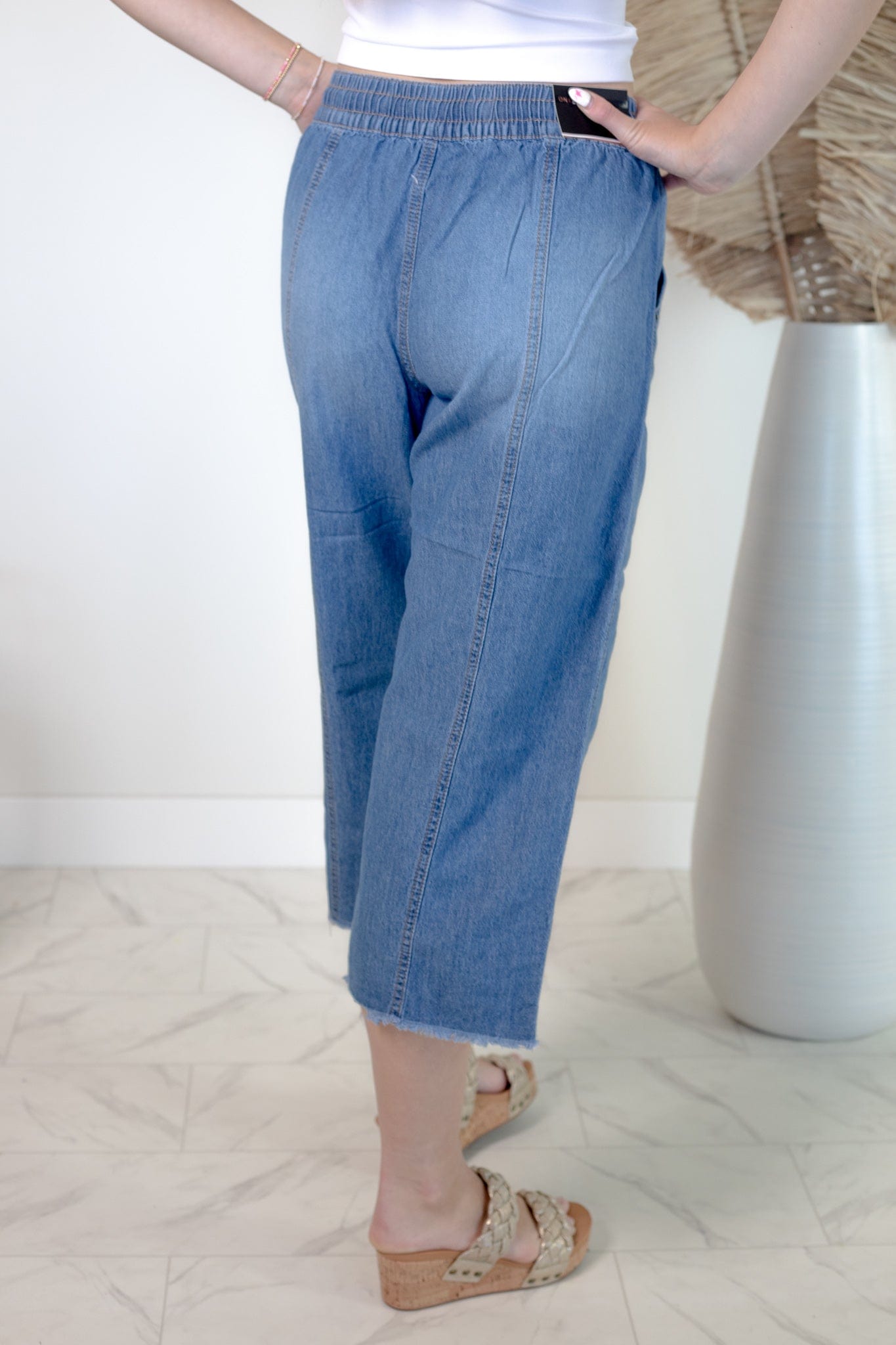 Drawstring Wide Leg Crop Pant