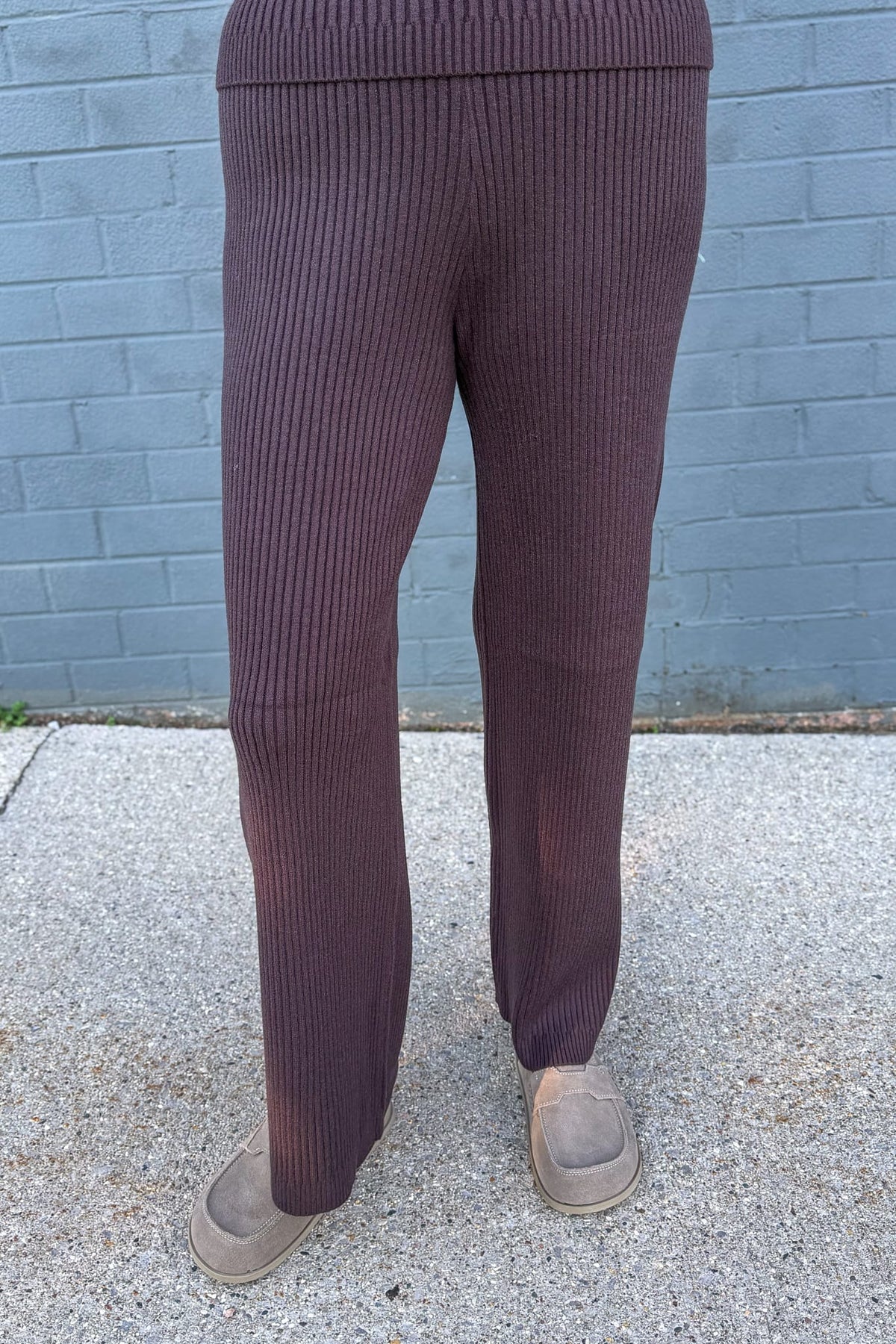 Brown Luxe Ribbed Relaxed Knit Pant