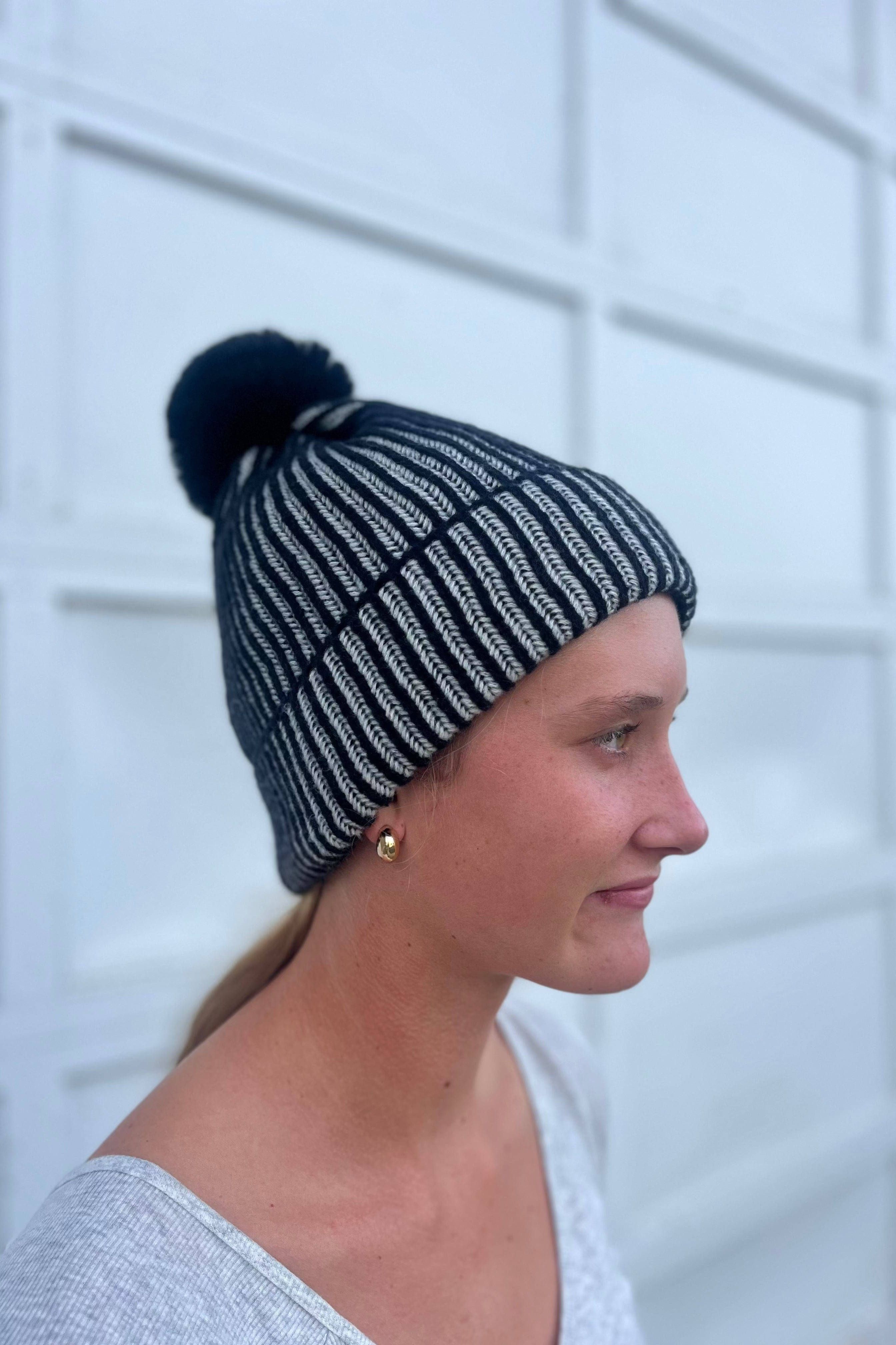 Black Ribbed Pom Beanie with Fur Lining
